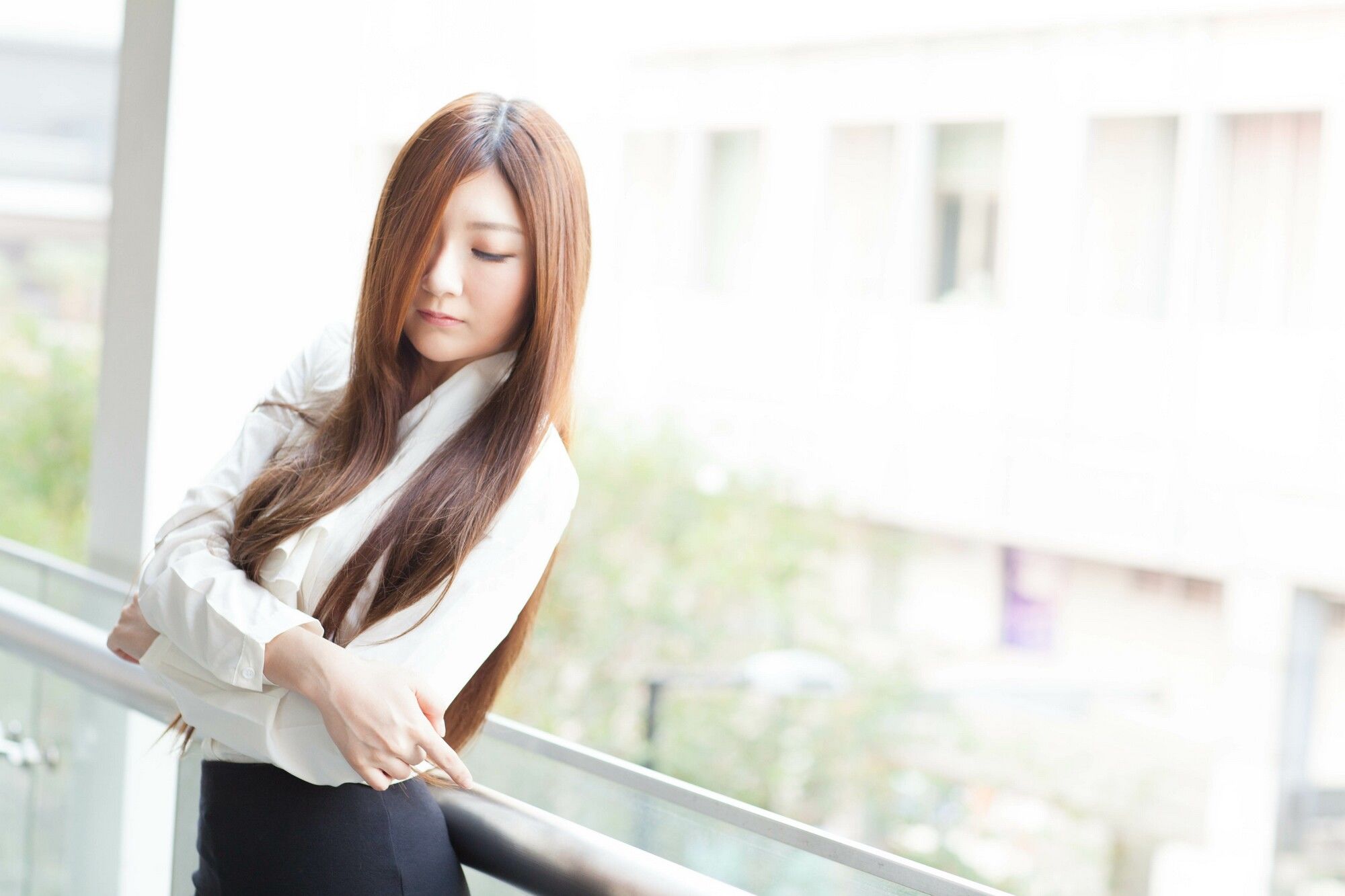 [台湾嫩模] Michelle小羽/谢馥羽《信義區街拍黑丝OL系列》