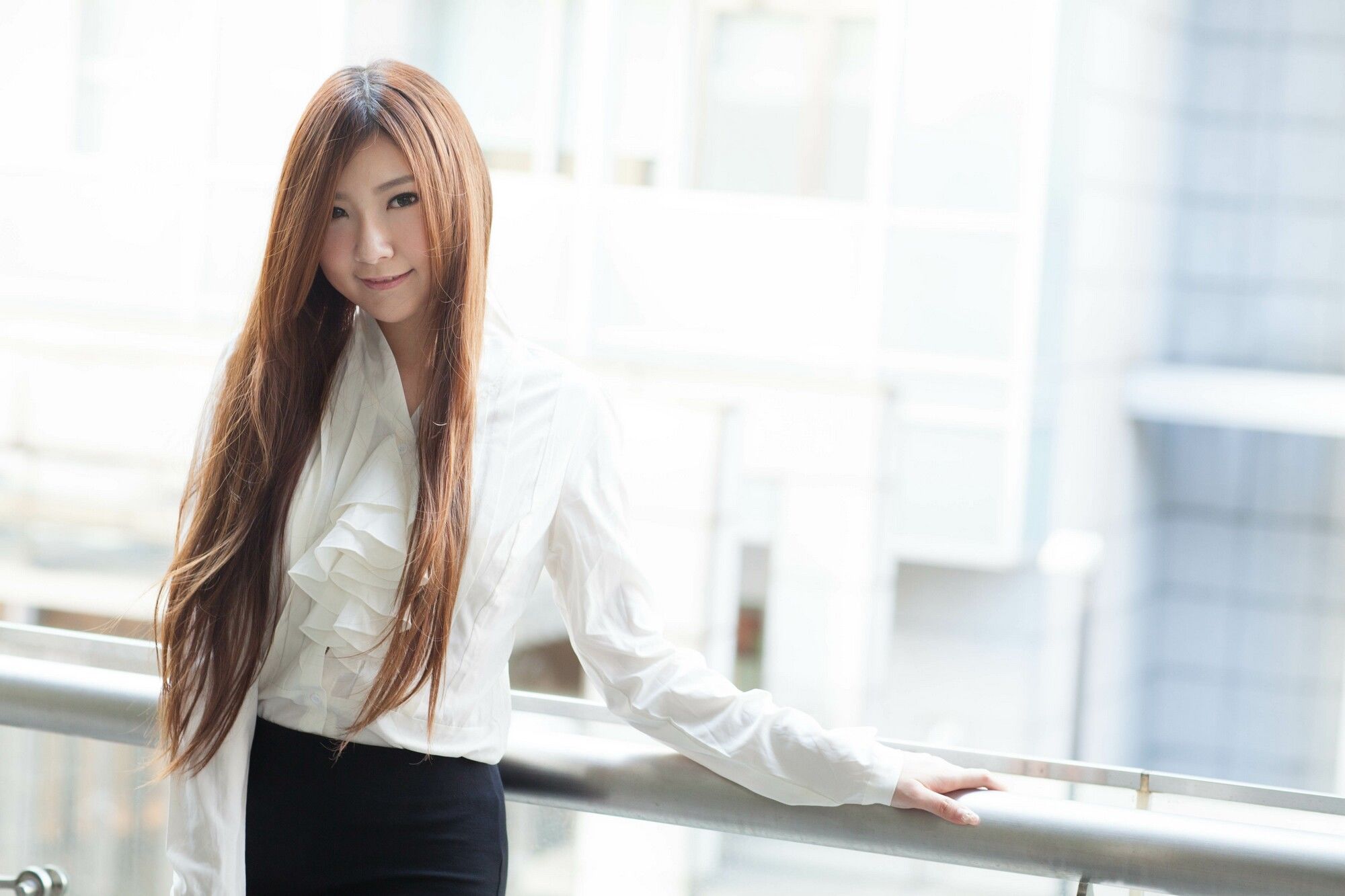 [台湾嫩模] Michelle小羽/谢馥羽《信義區街拍黑丝OL系列》
