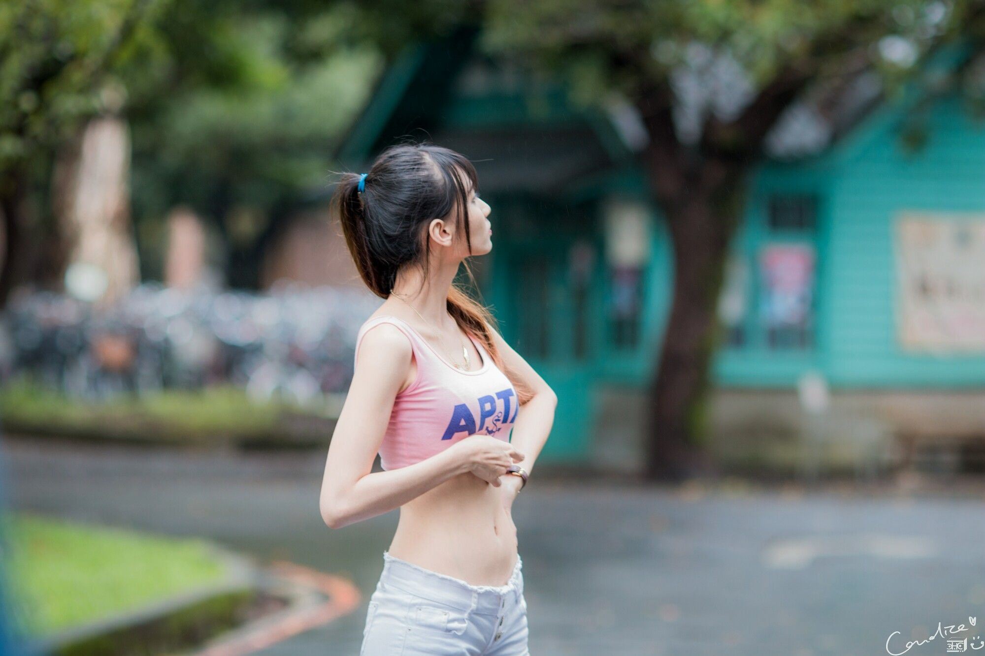 [台湾正妹] 蔡译心 - 热裤运动装