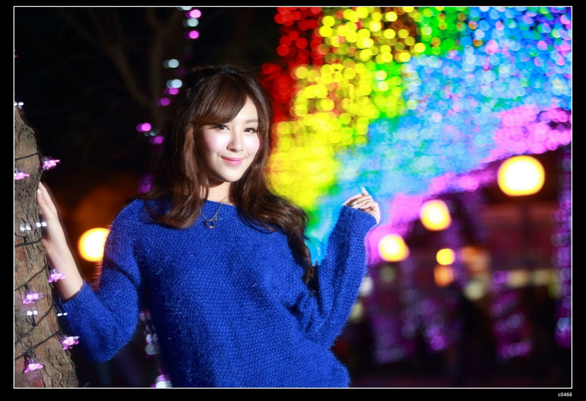 [台湾正妹] 夏晴Miso《圣诞夜黑丝街拍》