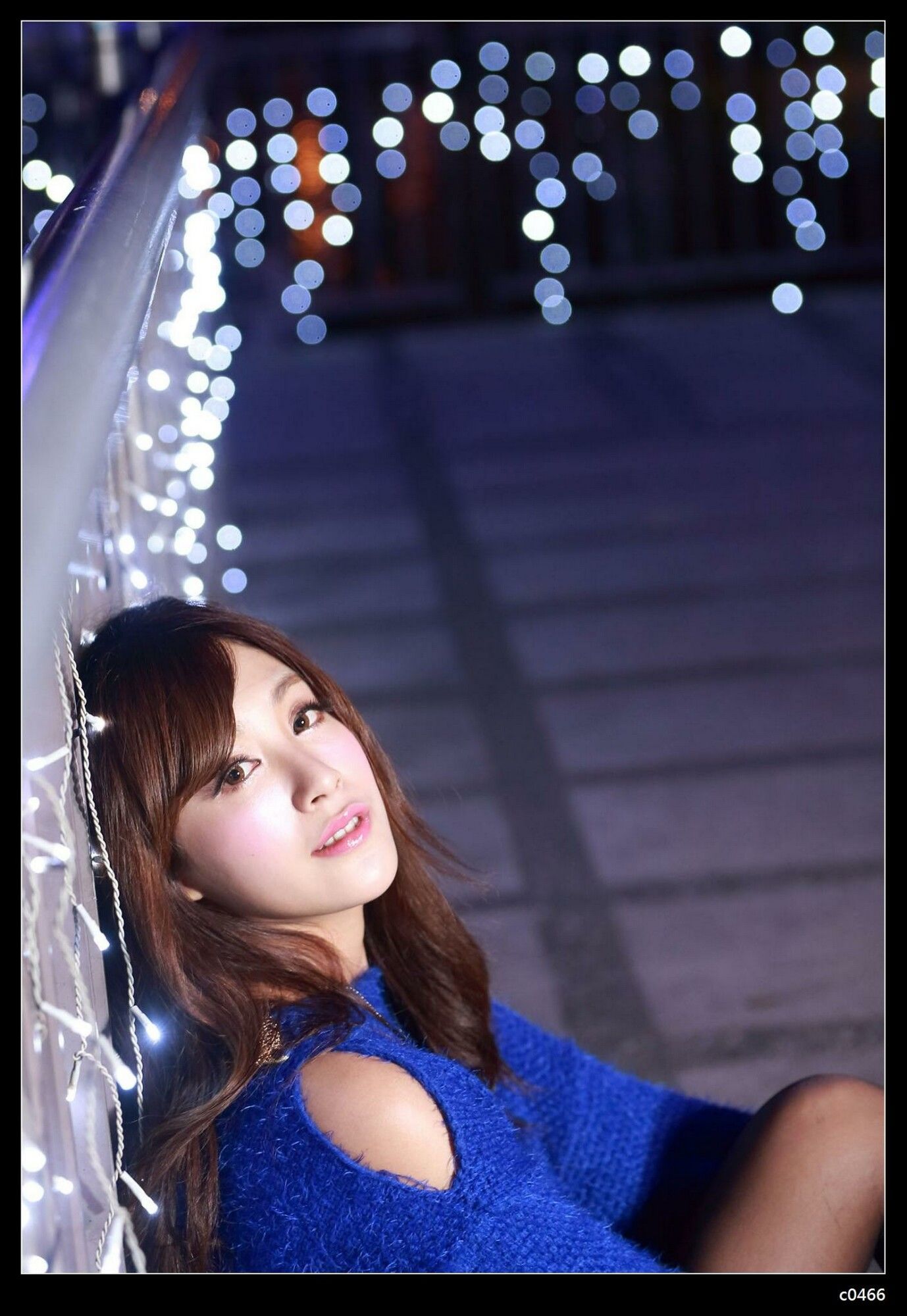 [台湾正妹] 夏晴Miso《圣诞夜黑丝街拍》