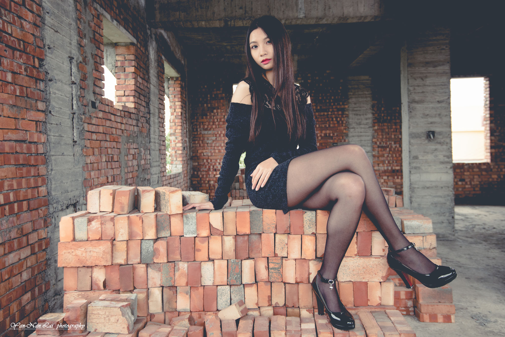 [台湾嫩模] Jenny《黑丝外拍》