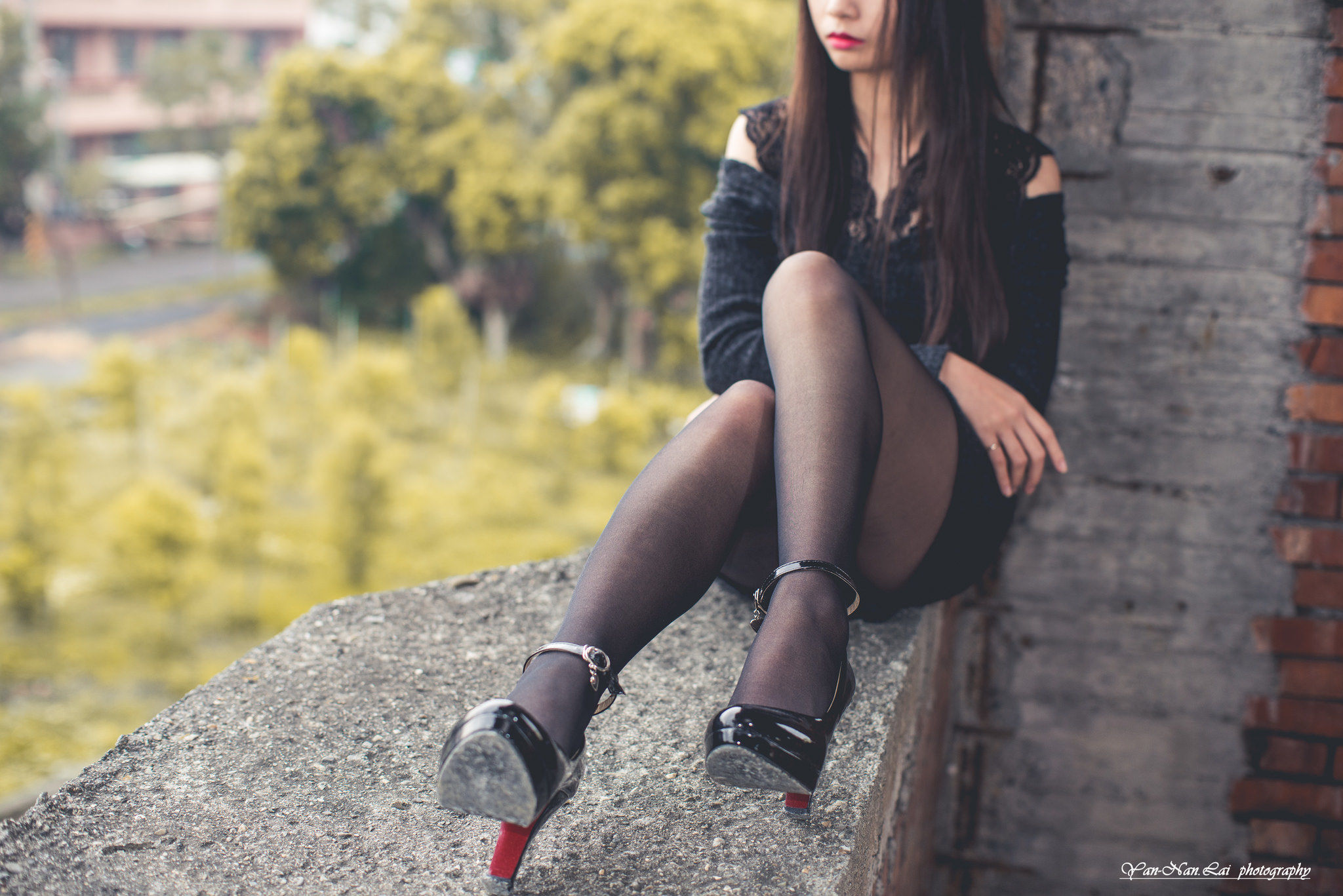 [台湾嫩模] Jenny《黑丝外拍》