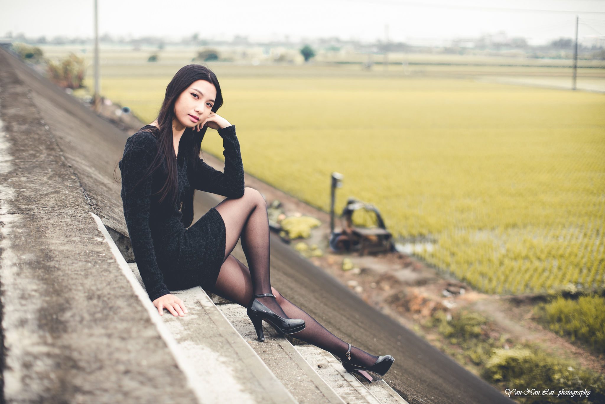 [台湾嫩模] Jenny《黑丝外拍》