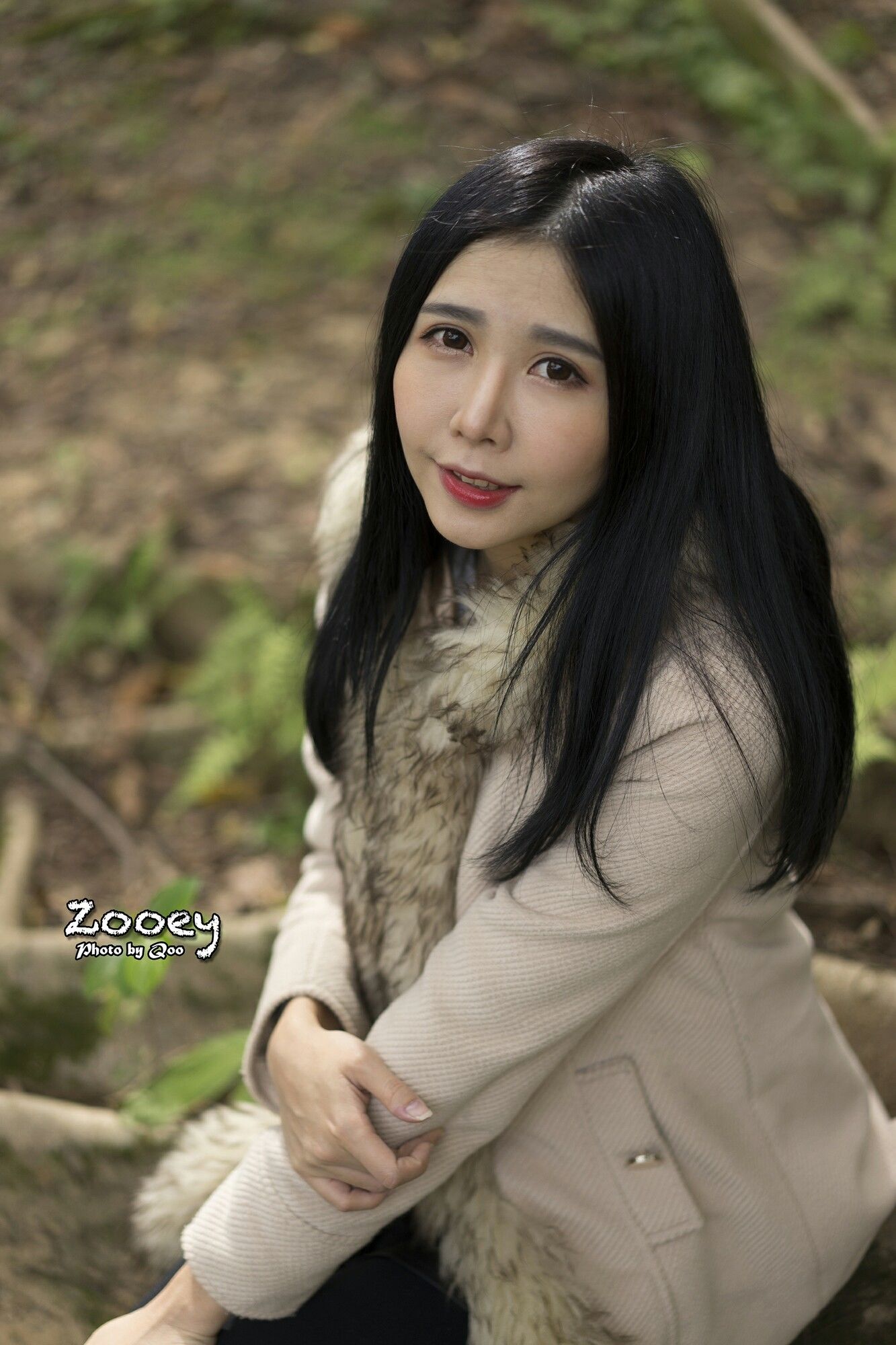 [台湾嫩模] Zooey《外拍小清新3套服装》