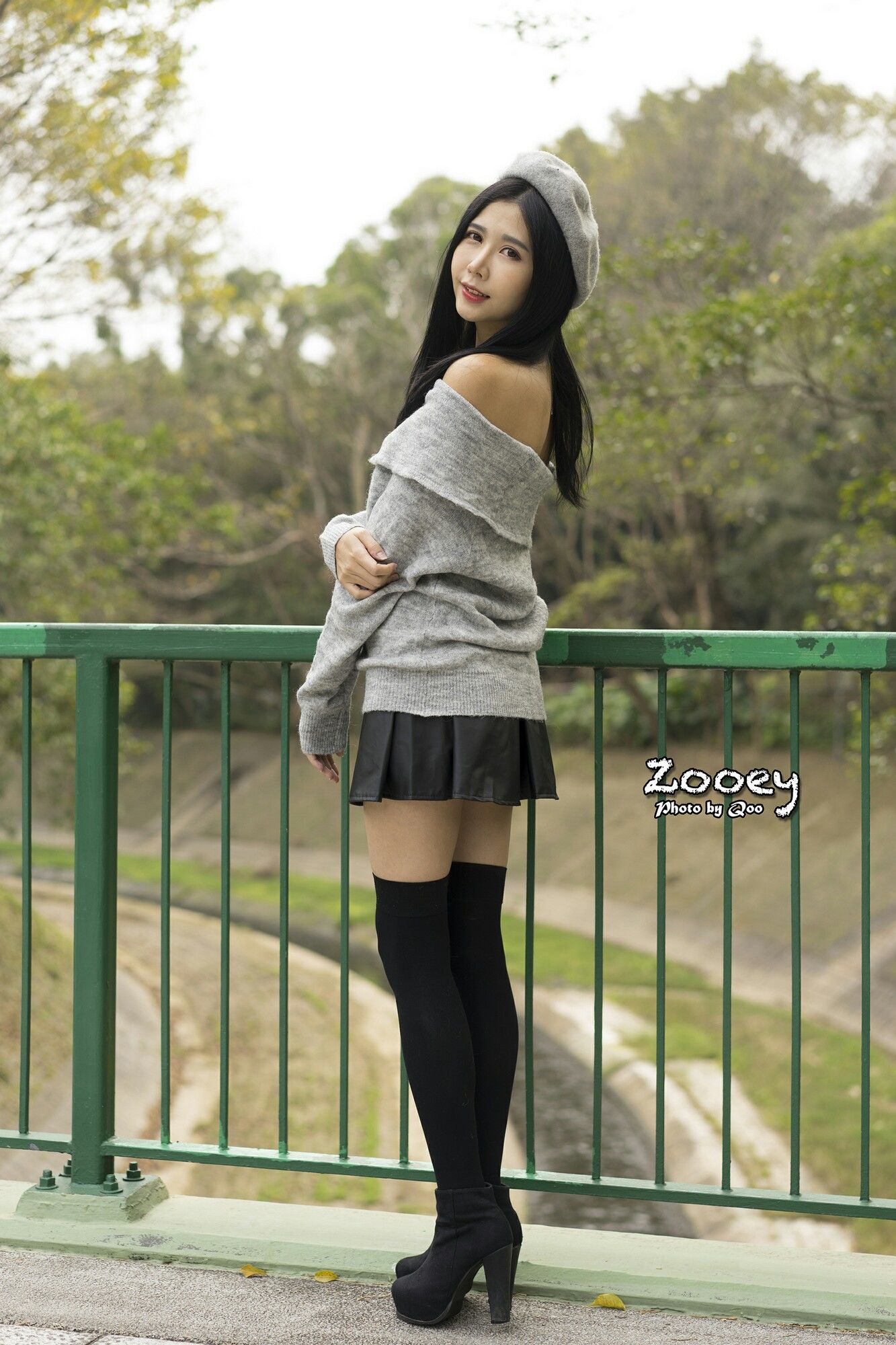 [台湾嫩模] Zooey《外拍小清新3套服装》