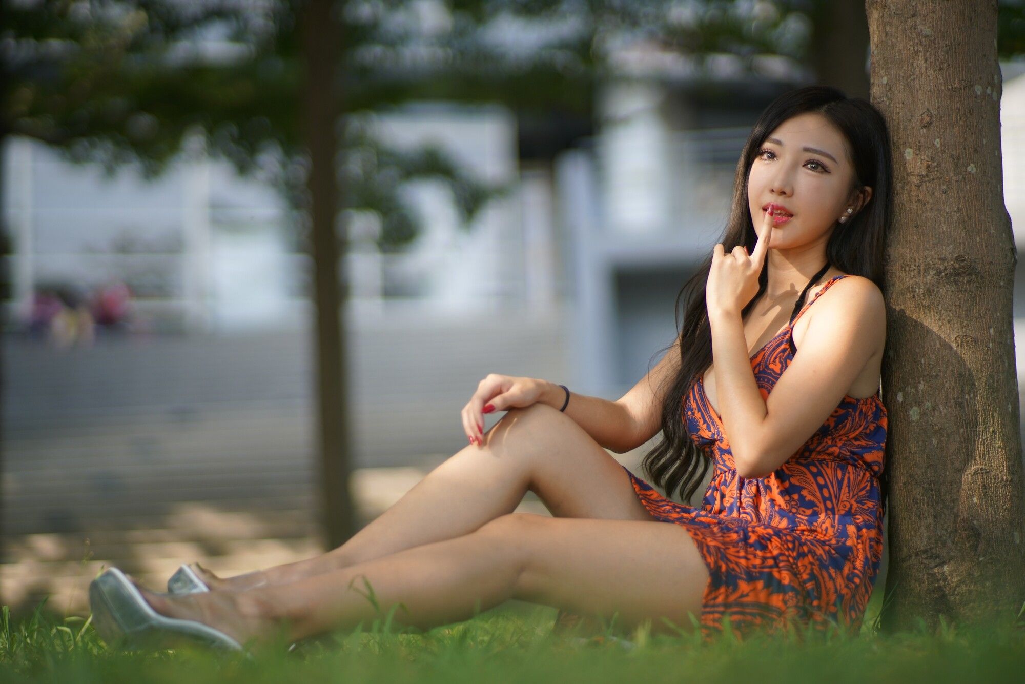 [台湾嫩模] 赵芸Syuan《台中美術館 长裙系列》