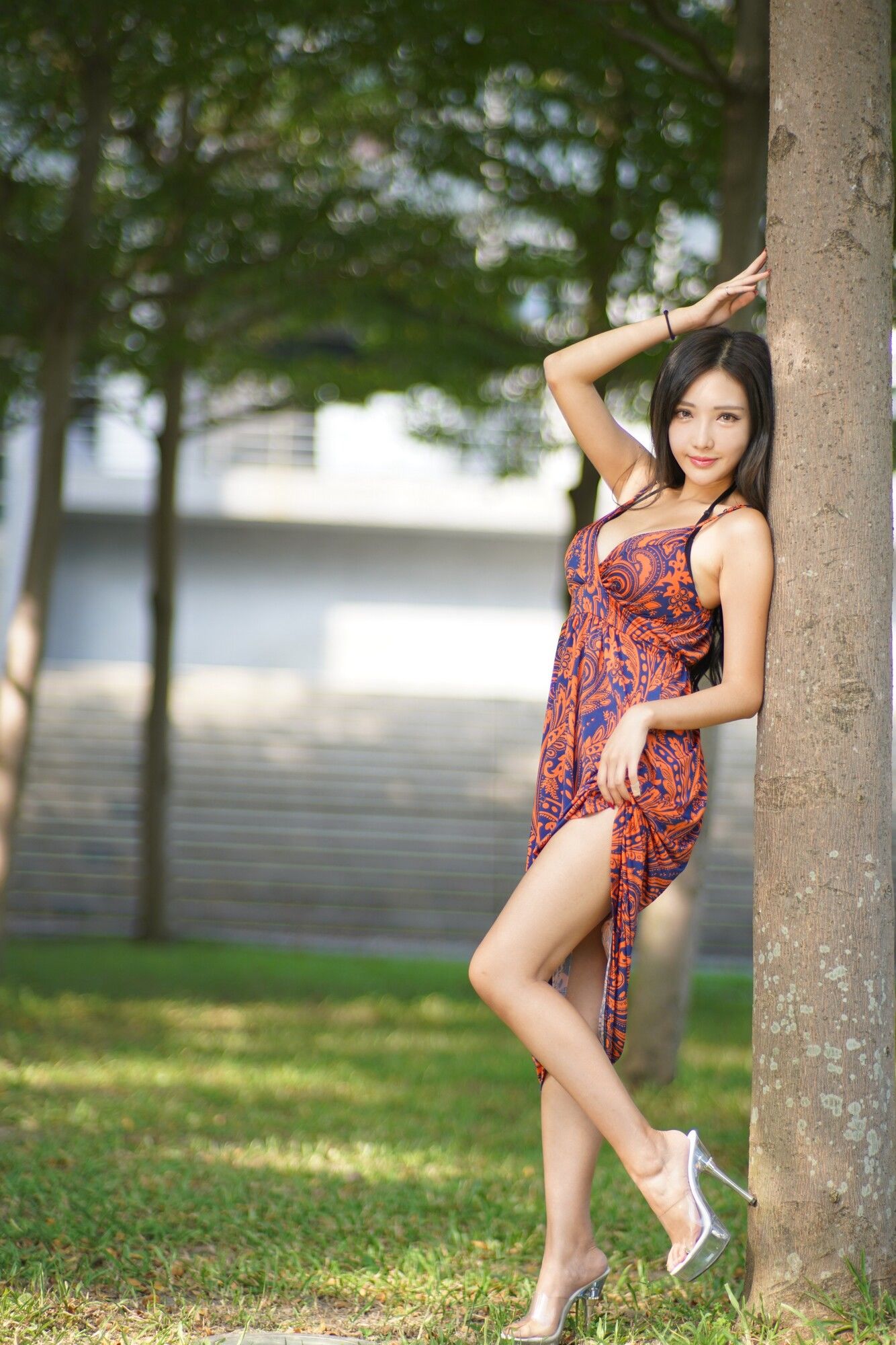 [台湾嫩模] 赵芸Syuan《台中美術館 长裙系列》