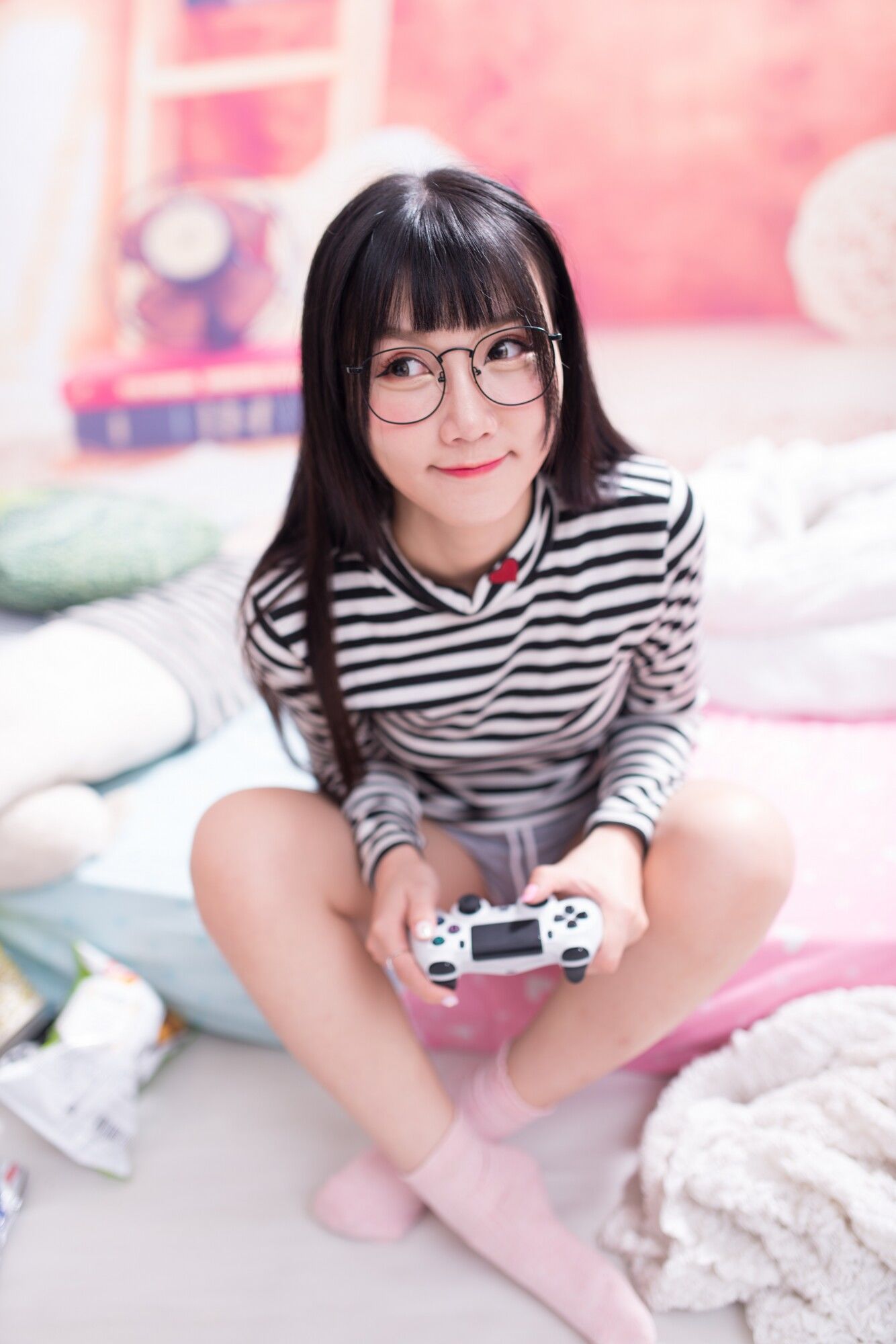 [台湾女神] 乔乔儿《琴棚电玩少女DVA》