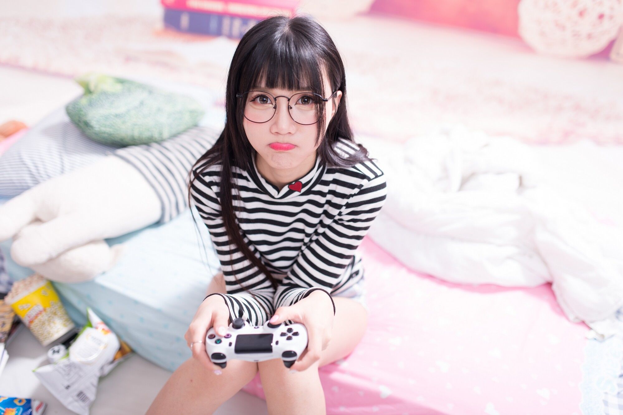 [台湾女神] 乔乔儿《琴棚电玩少女DVA》