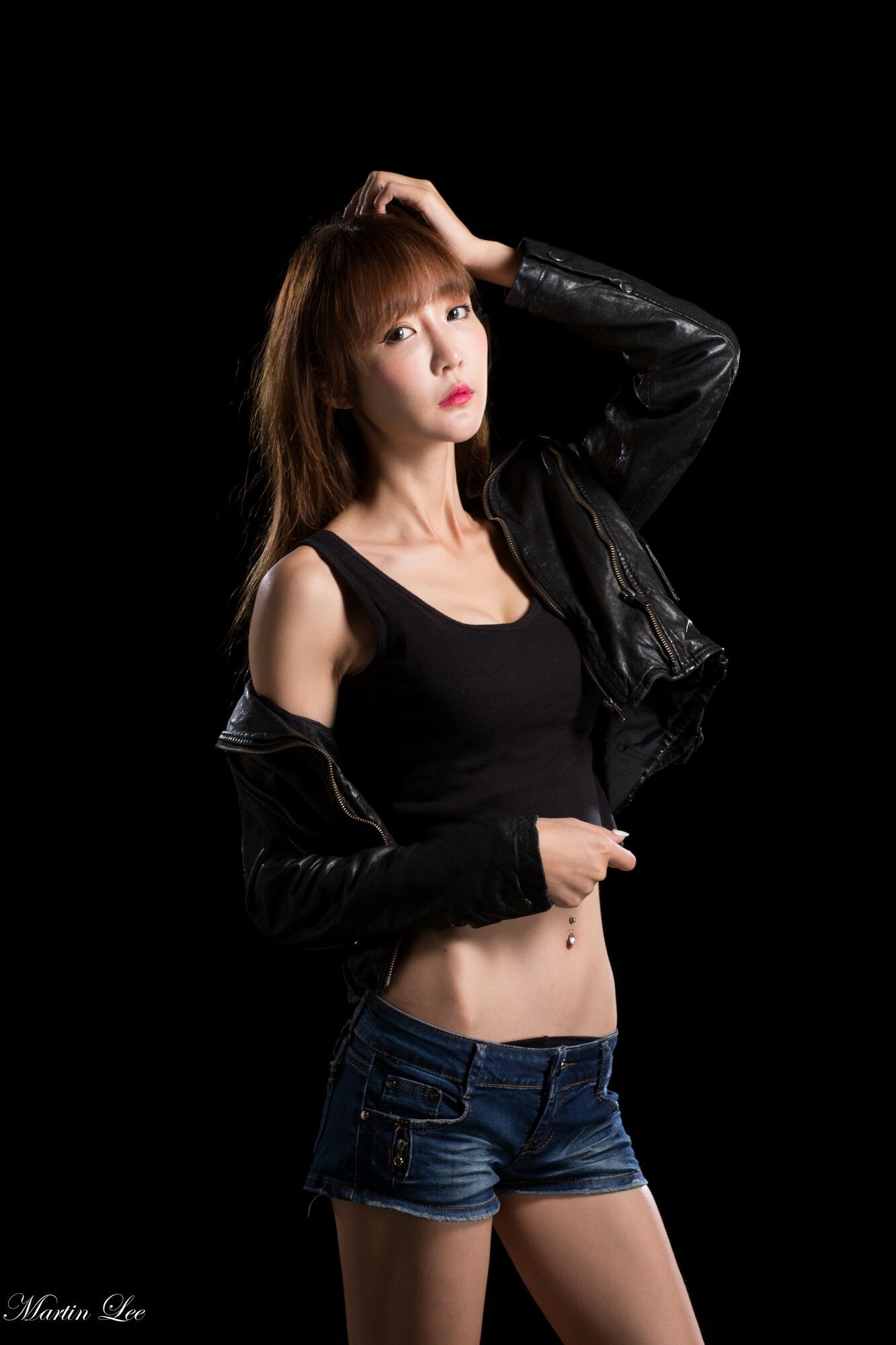 [台湾女神] 吕蔓《黑丝丽人 三套服装》