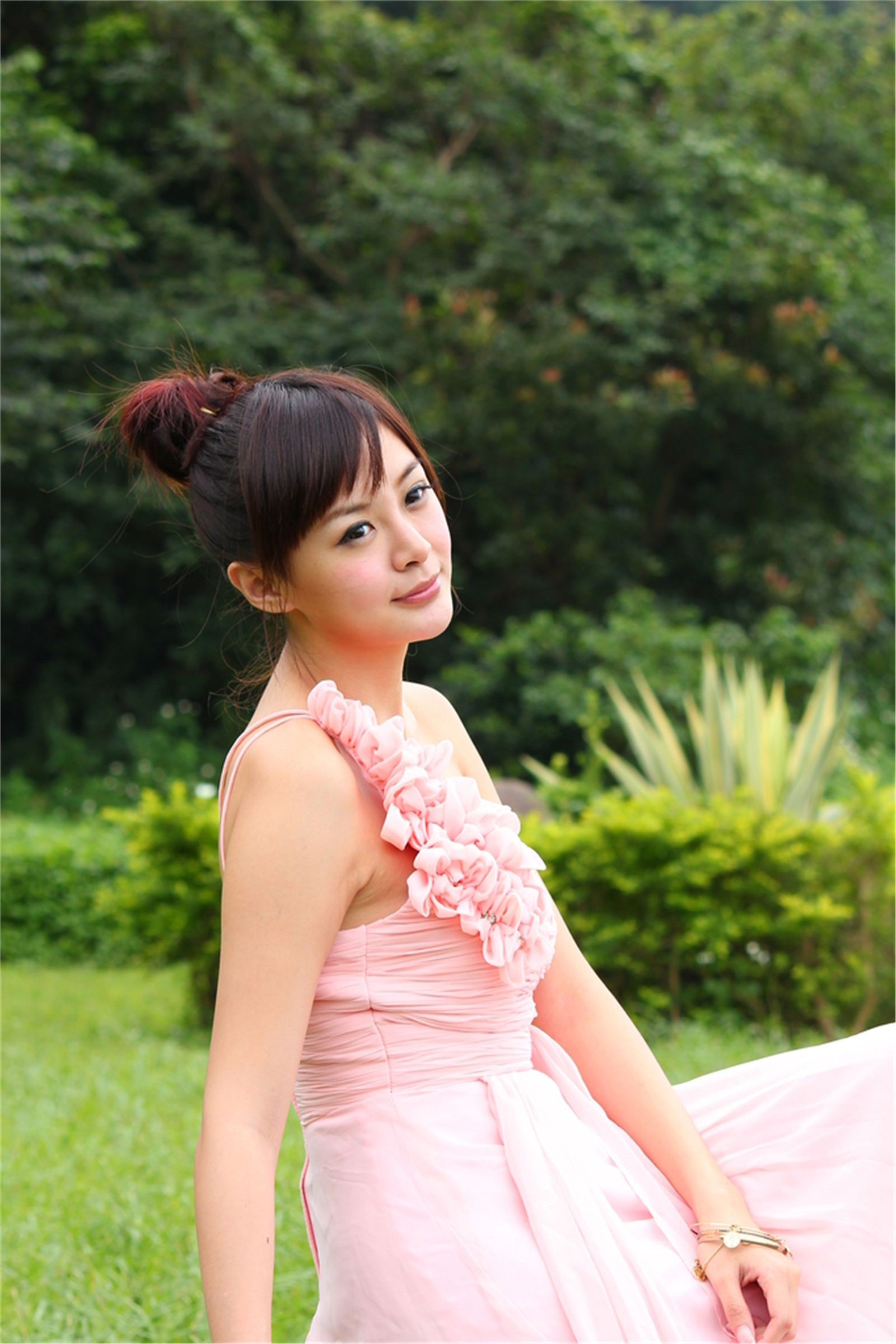 [台湾女神] 小梦《烏石港外拍》