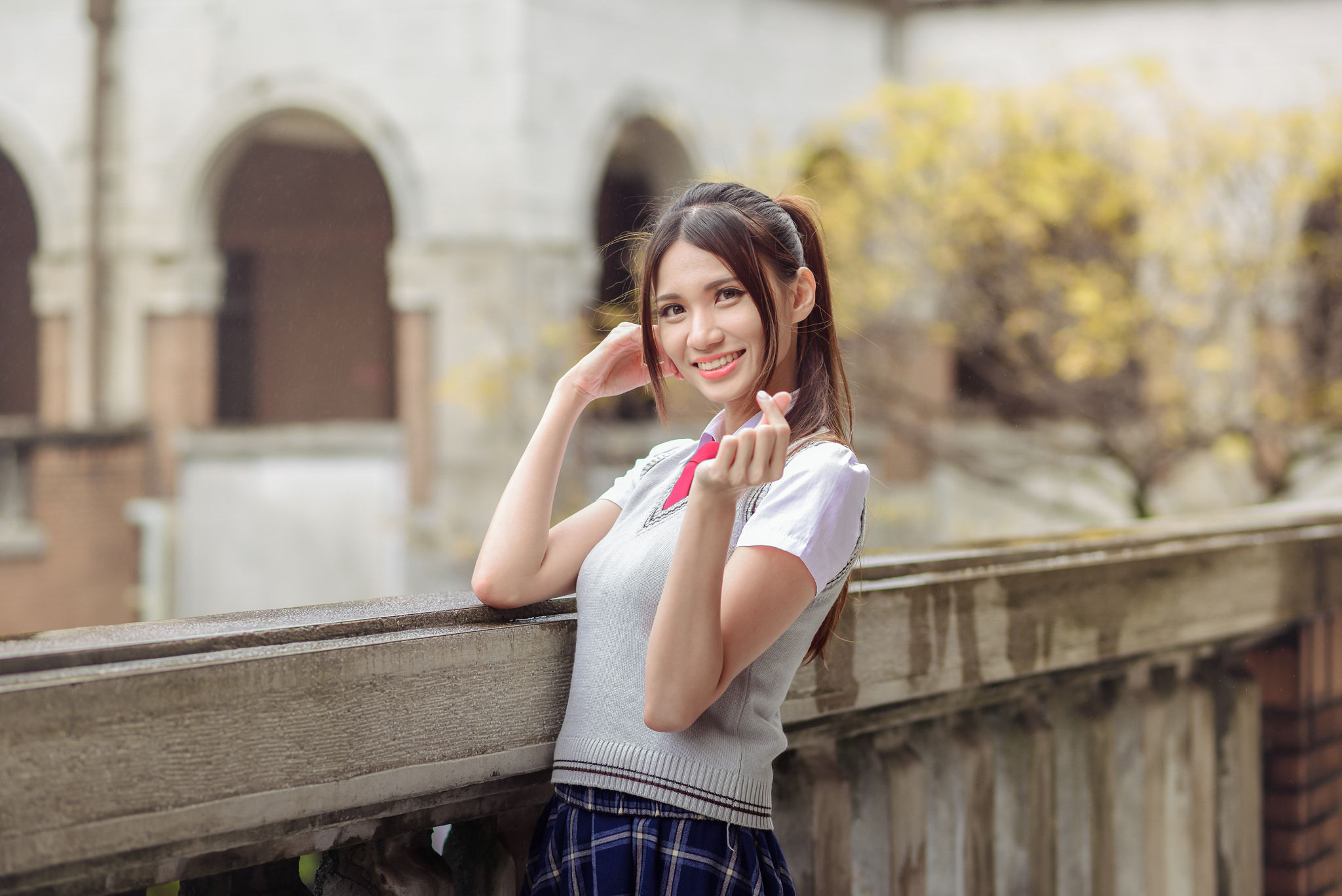 [台湾正妹] 蔡译心《信義商圈街拍時裝》
