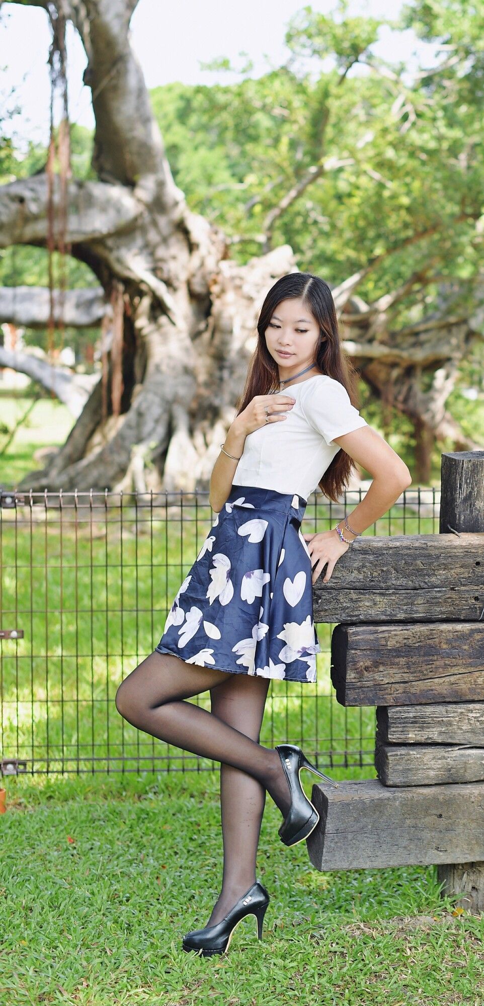 [台湾正妹] 小雯 - 成大外拍共两套服装