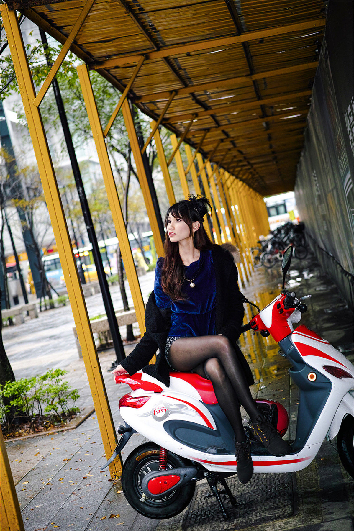 [台湾正妹] 蔡译心Candice《信义商区+東區+華山文創+中山區外拍》