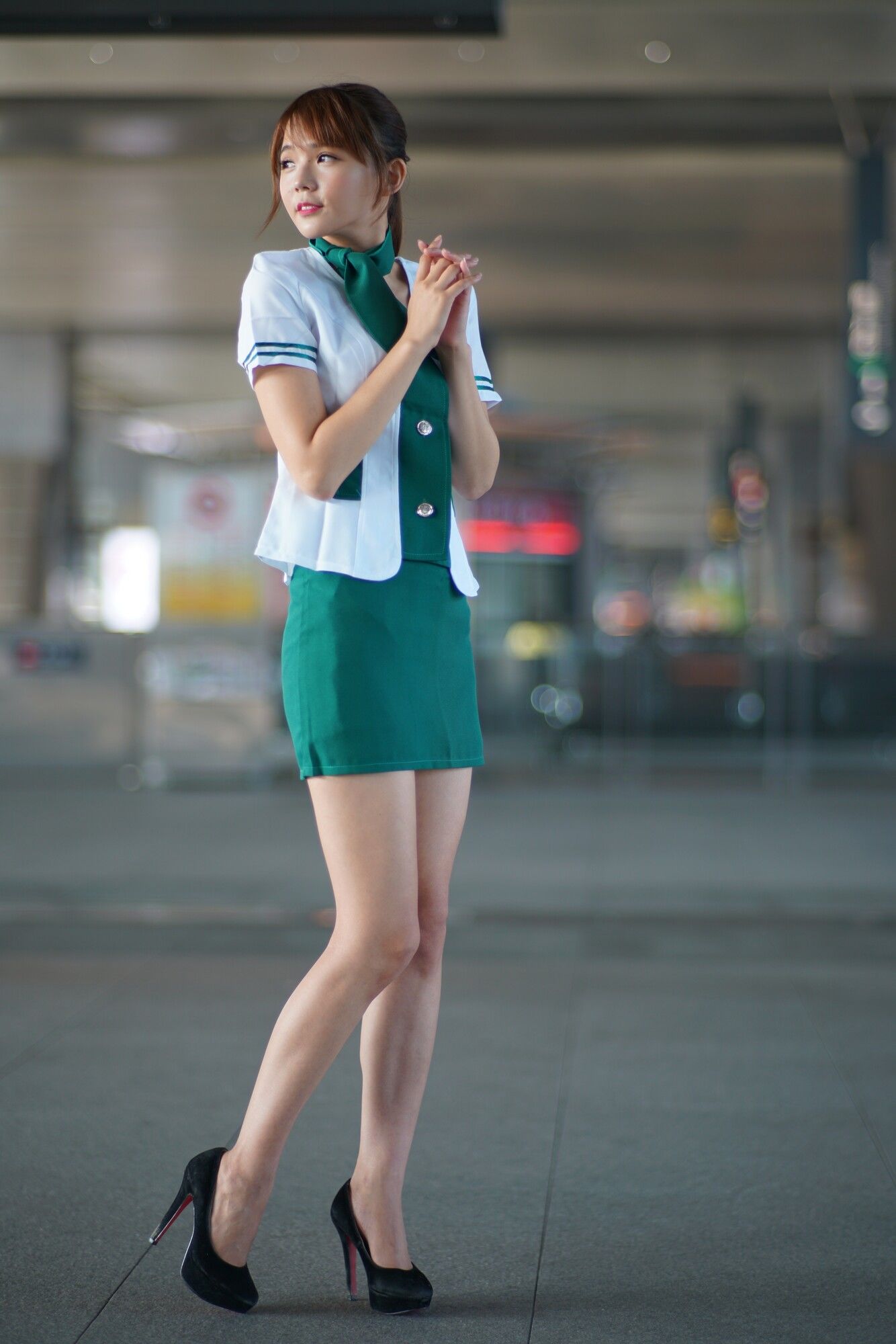 [台湾女神] 苏郁媛《烏日高鐵～空姐制服》