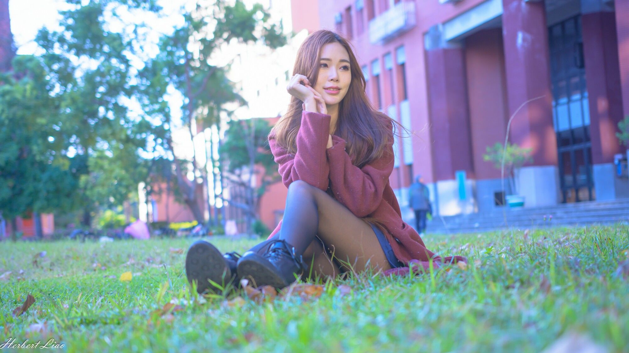 [台湾正妹] 黄上晏《古亭站周邊~风衣正妹》