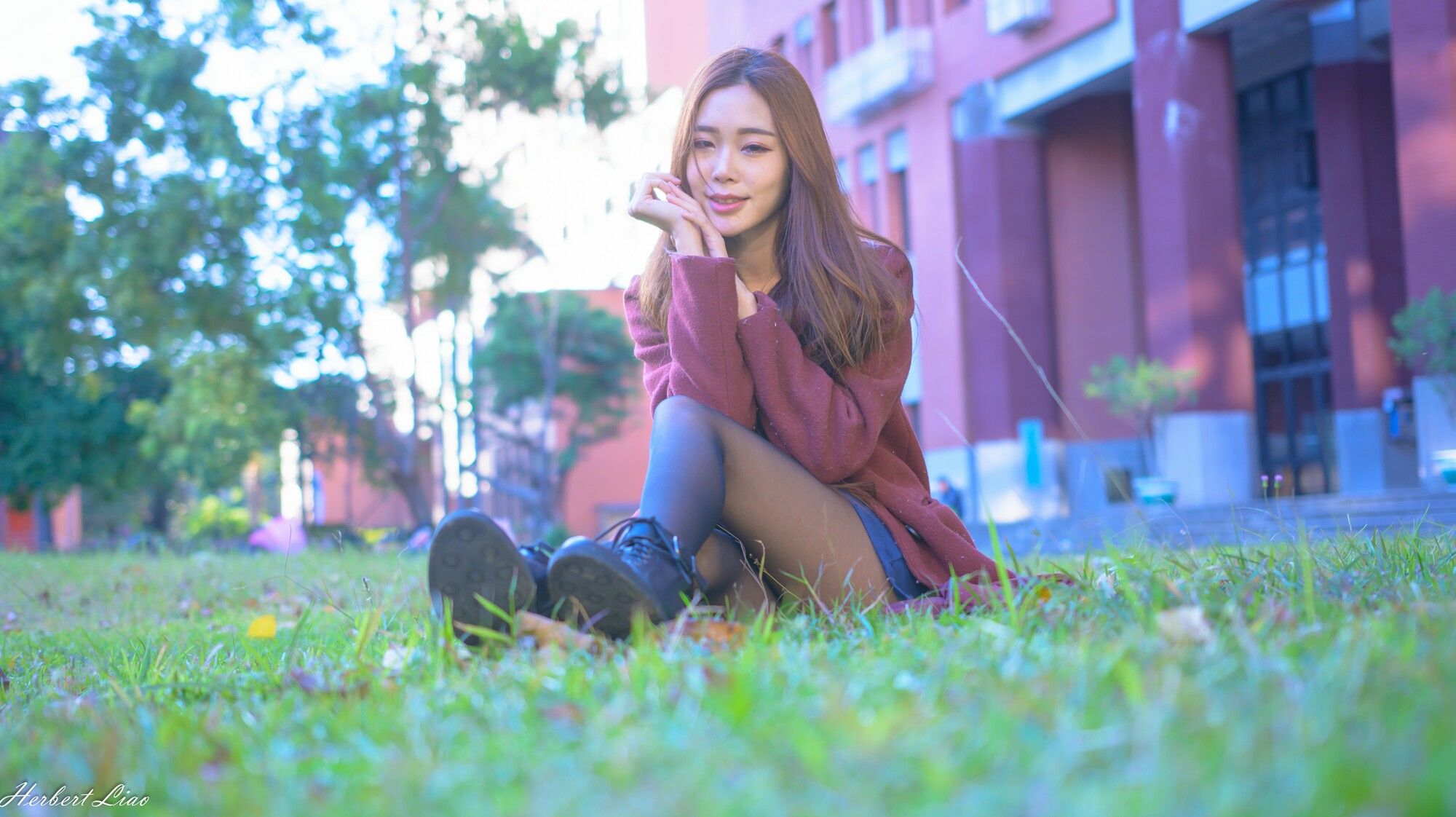 [台湾正妹] 黄上晏《古亭站周邊~风衣正妹》