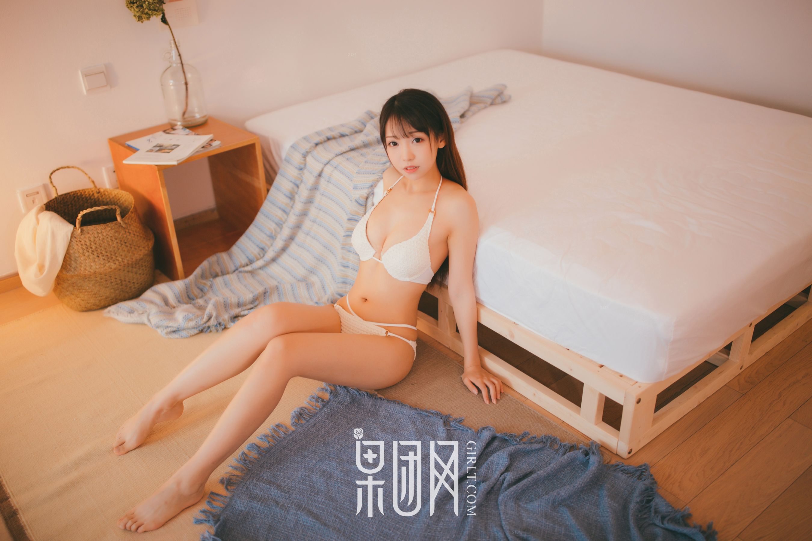 水花花不是水哗哗《童颜巨乳+日系萌女=萝莉养成记！》 [果团Girlt-熊川纪信] No.025