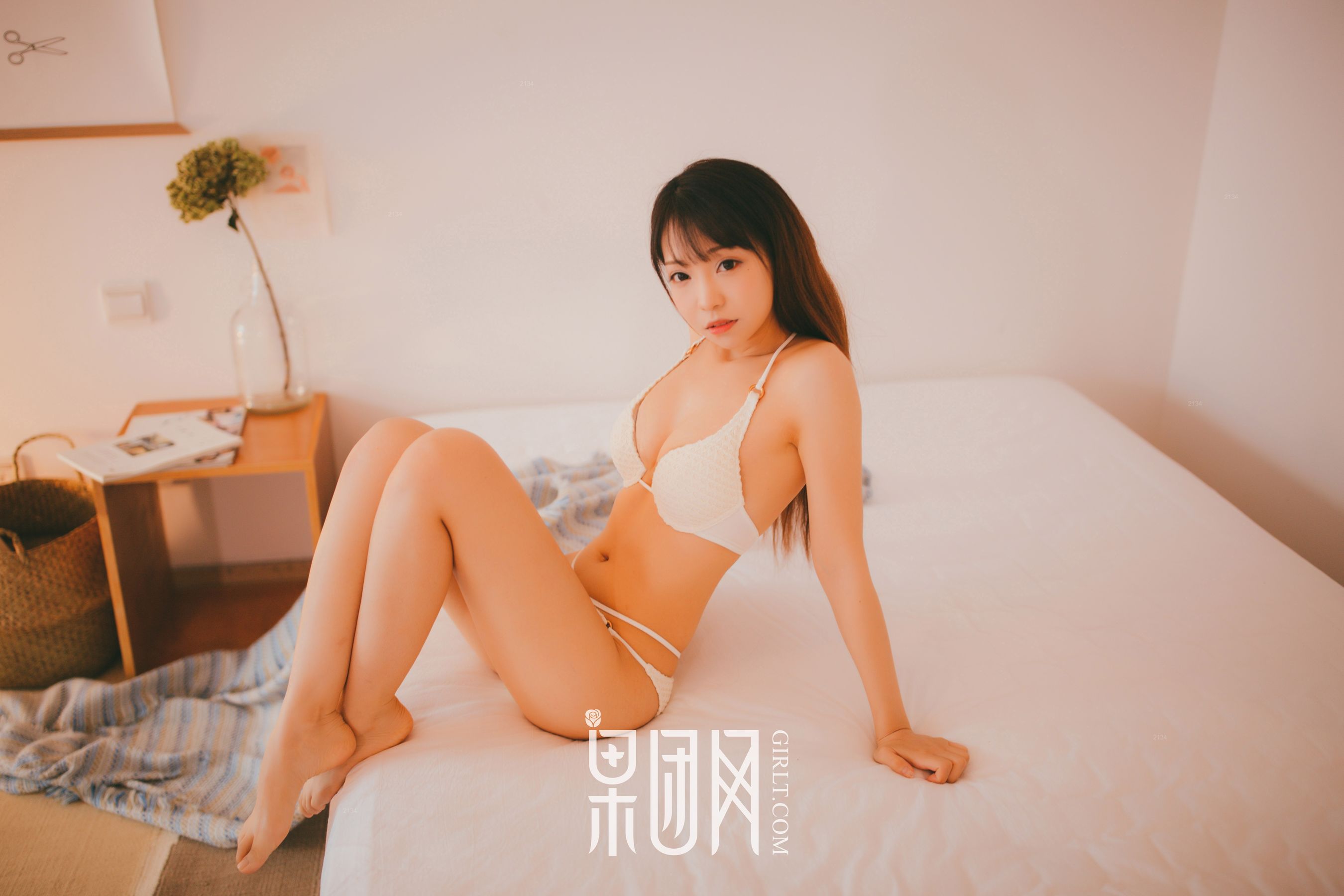 水花花不是水哗哗《童颜巨乳+日系萌女=萝莉养成记！》 [果团Girlt-熊川纪信] No.025