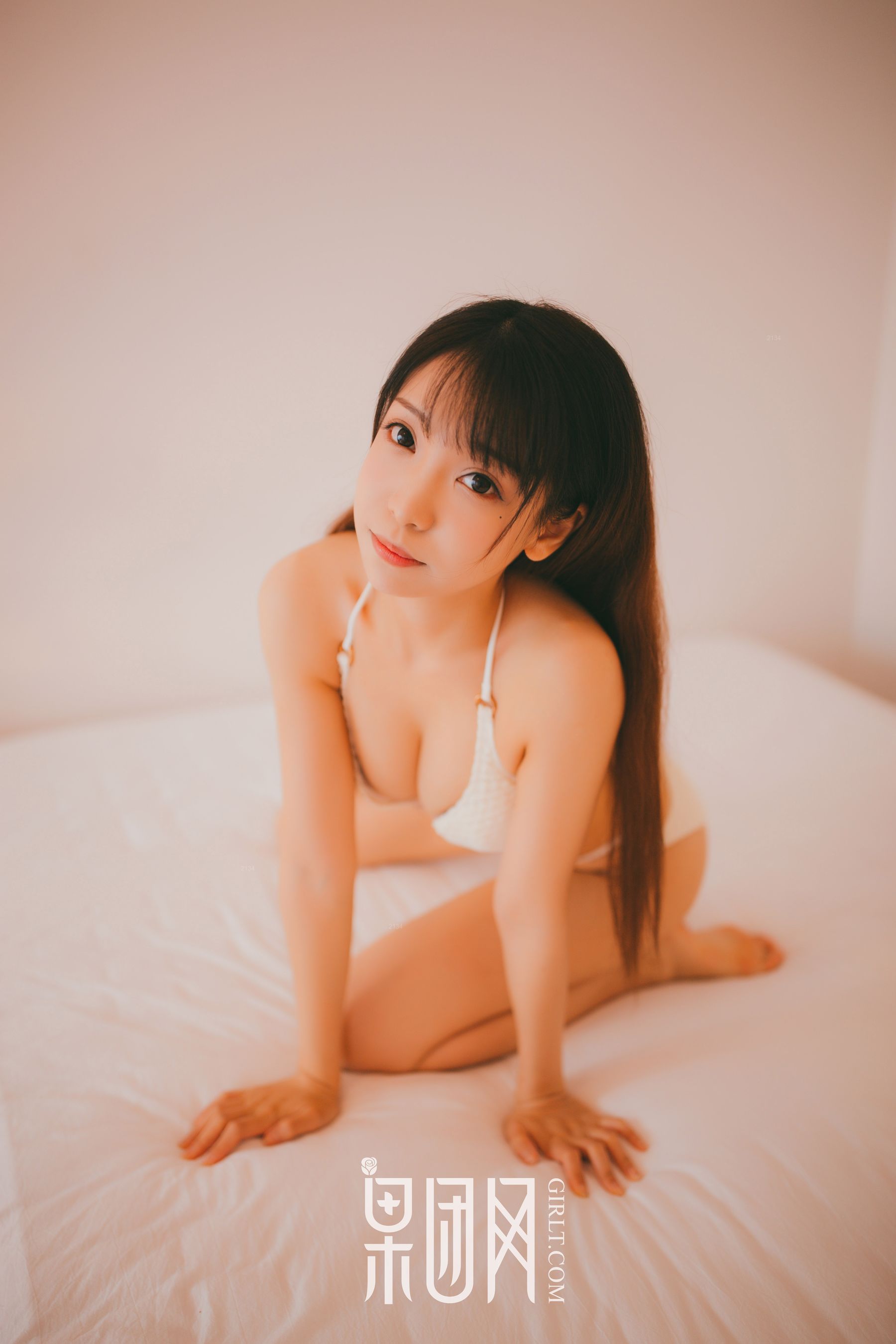 水花花不是水哗哗《童颜巨乳+日系萌女=萝莉养成记！》 [果团Girlt-熊川纪信] No.025