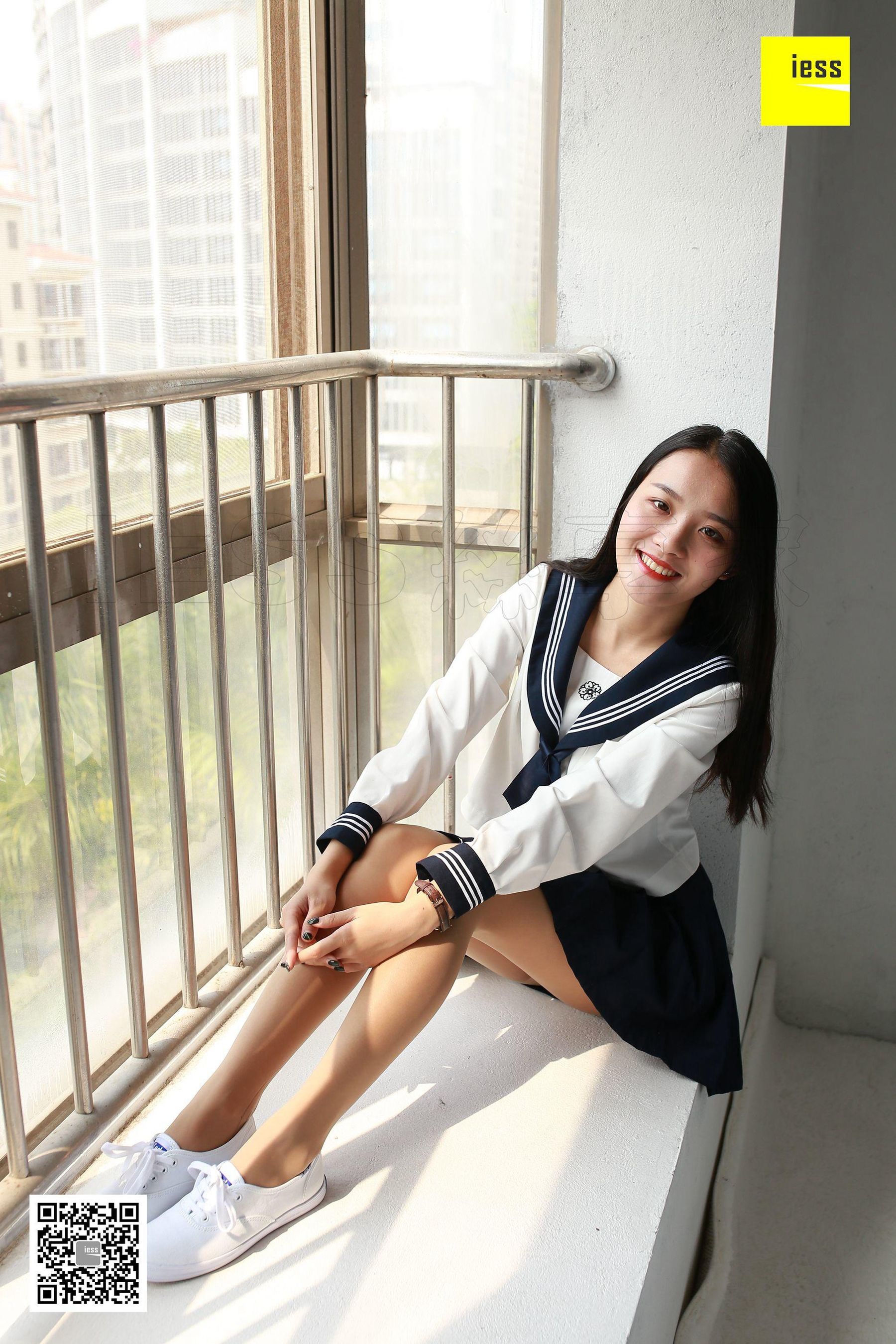 婉萍 《第一次涂指甲油的婉萍》 [异思趣向IESS] 丝享家216