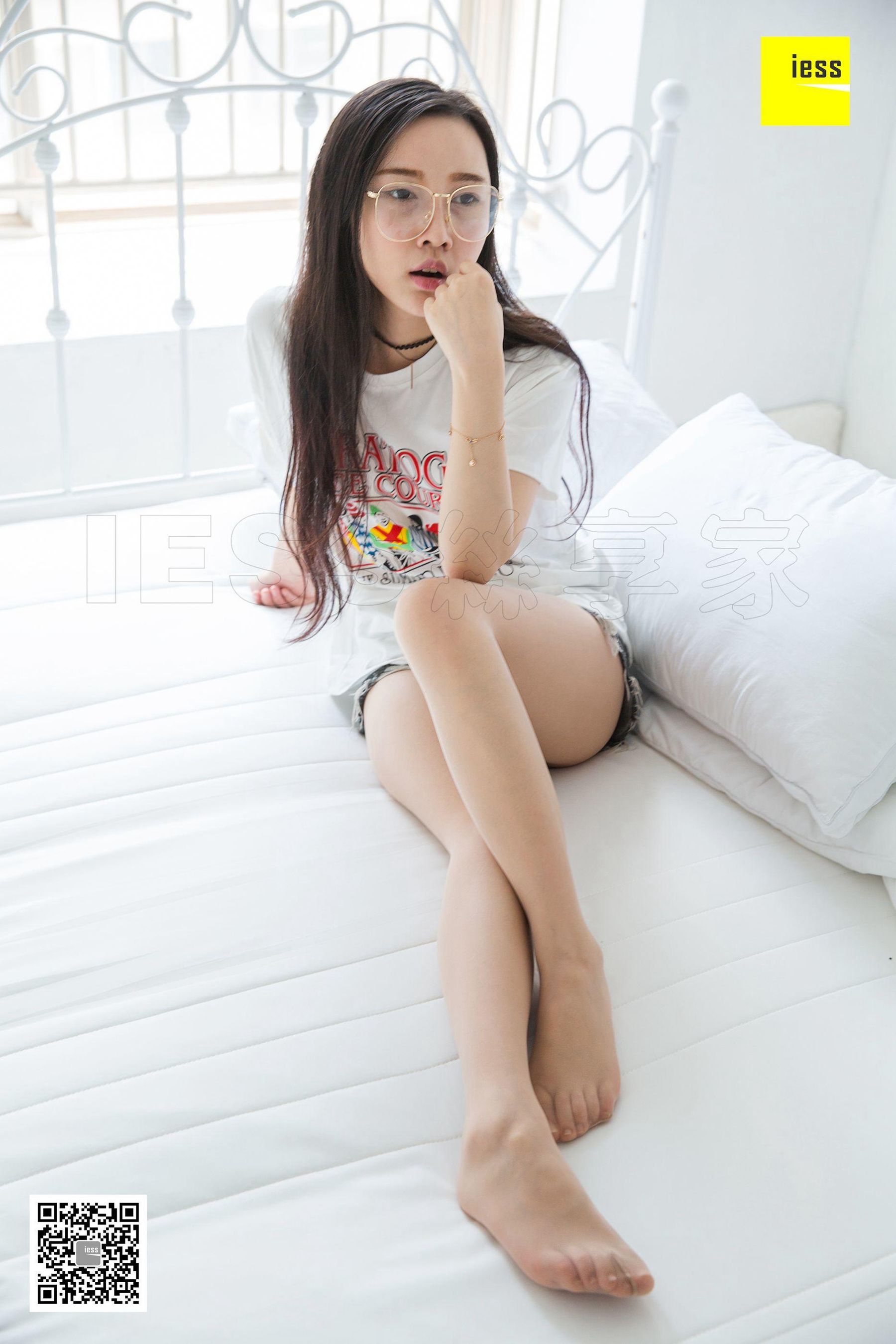 文欣《可口的蜜桃色高跟》 [异思趣向IESS] 丝享家219