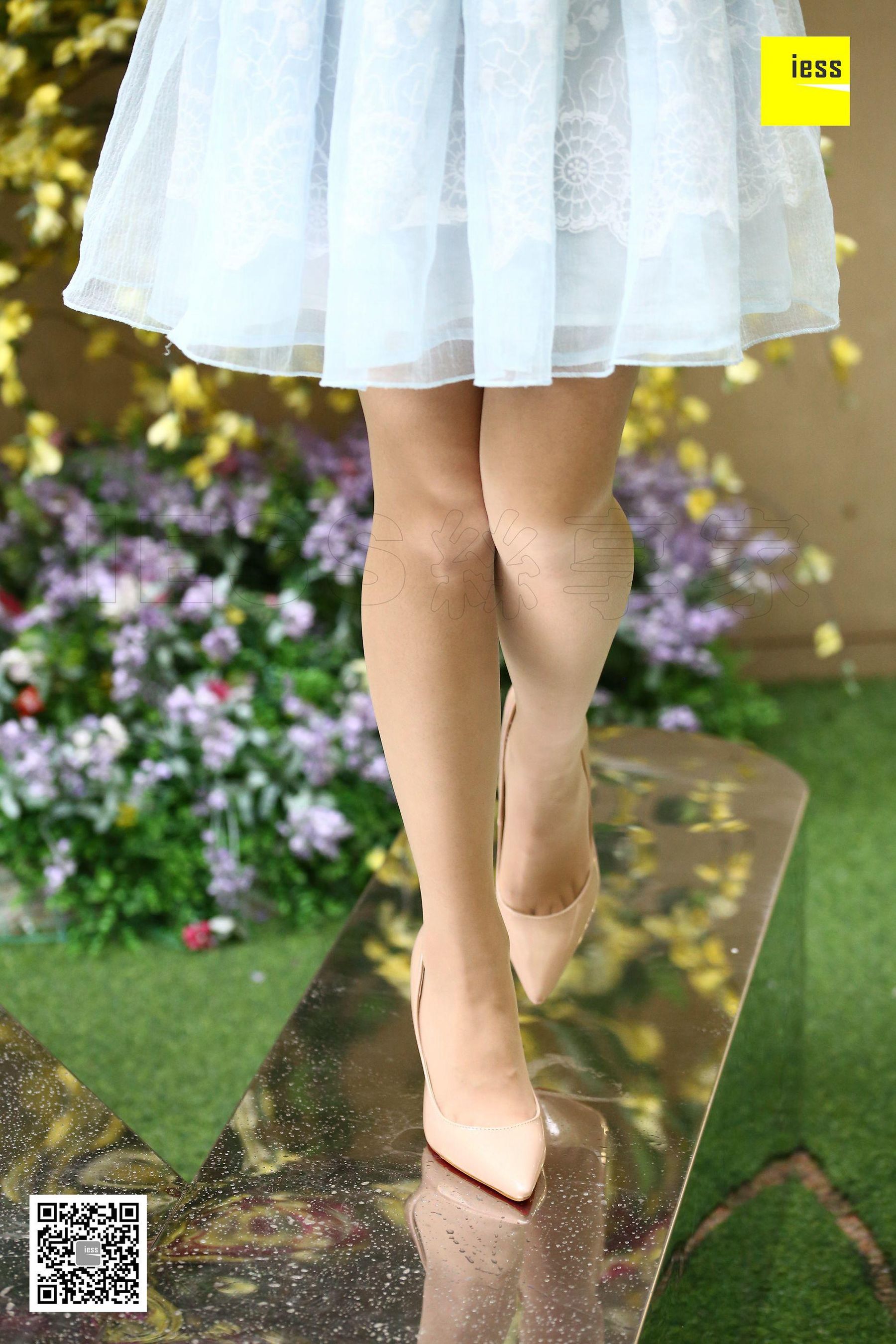 木木 《蕾丝花姑娘肉丝》 [异思趣向IESS] 丝享家233