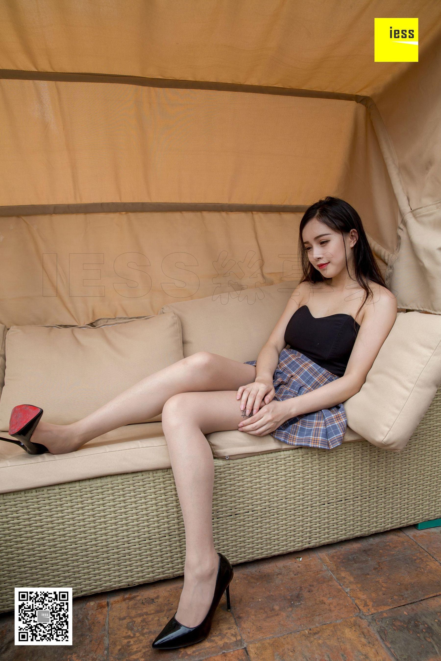 小羽《和网红户外乘凉》 [异思趣向IESS] 丝享家234