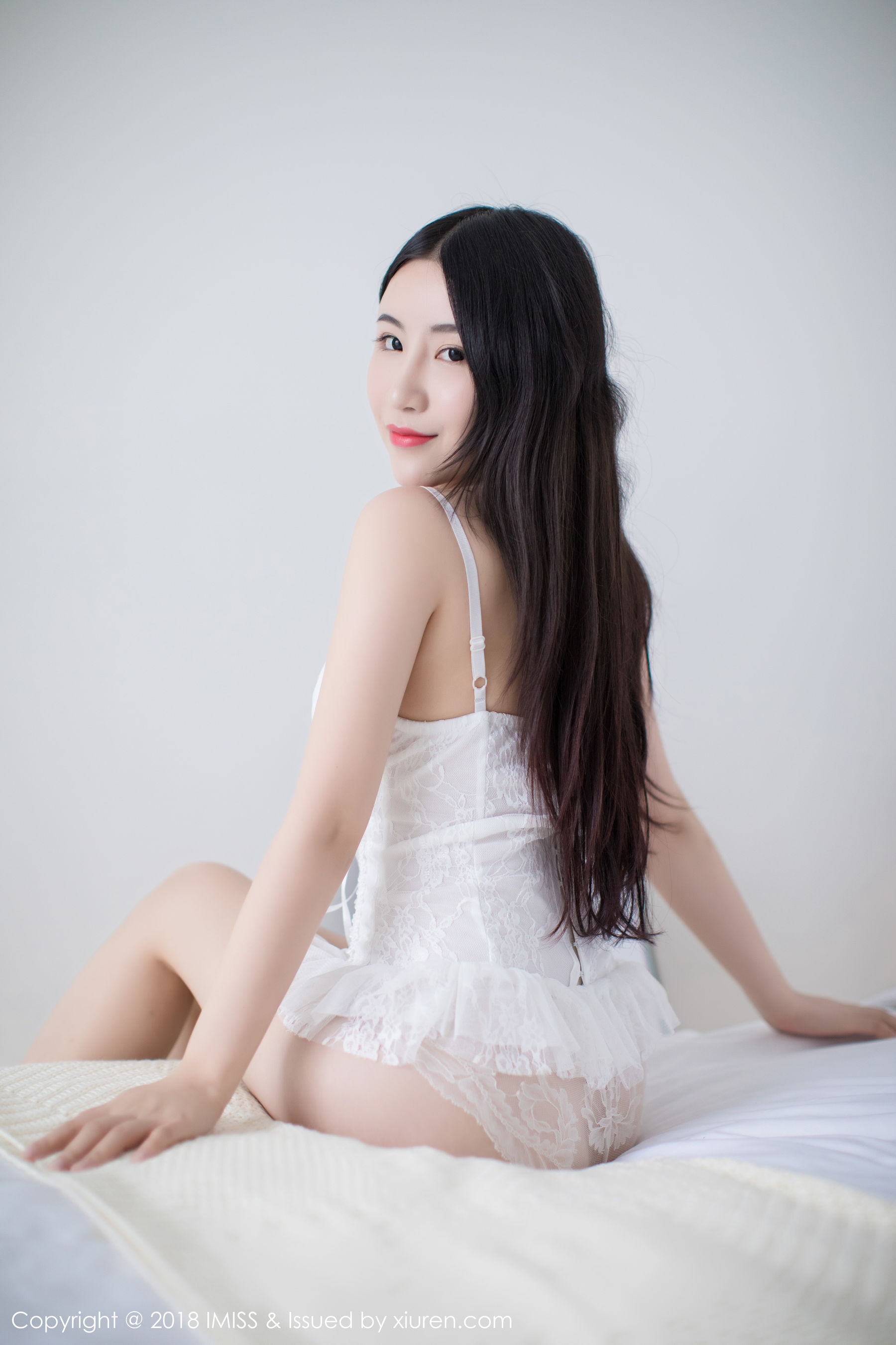 绯月樱-Cherry/谢芷馨《丝袜美腿写真》 [爱蜜社IMiss] Vol.236