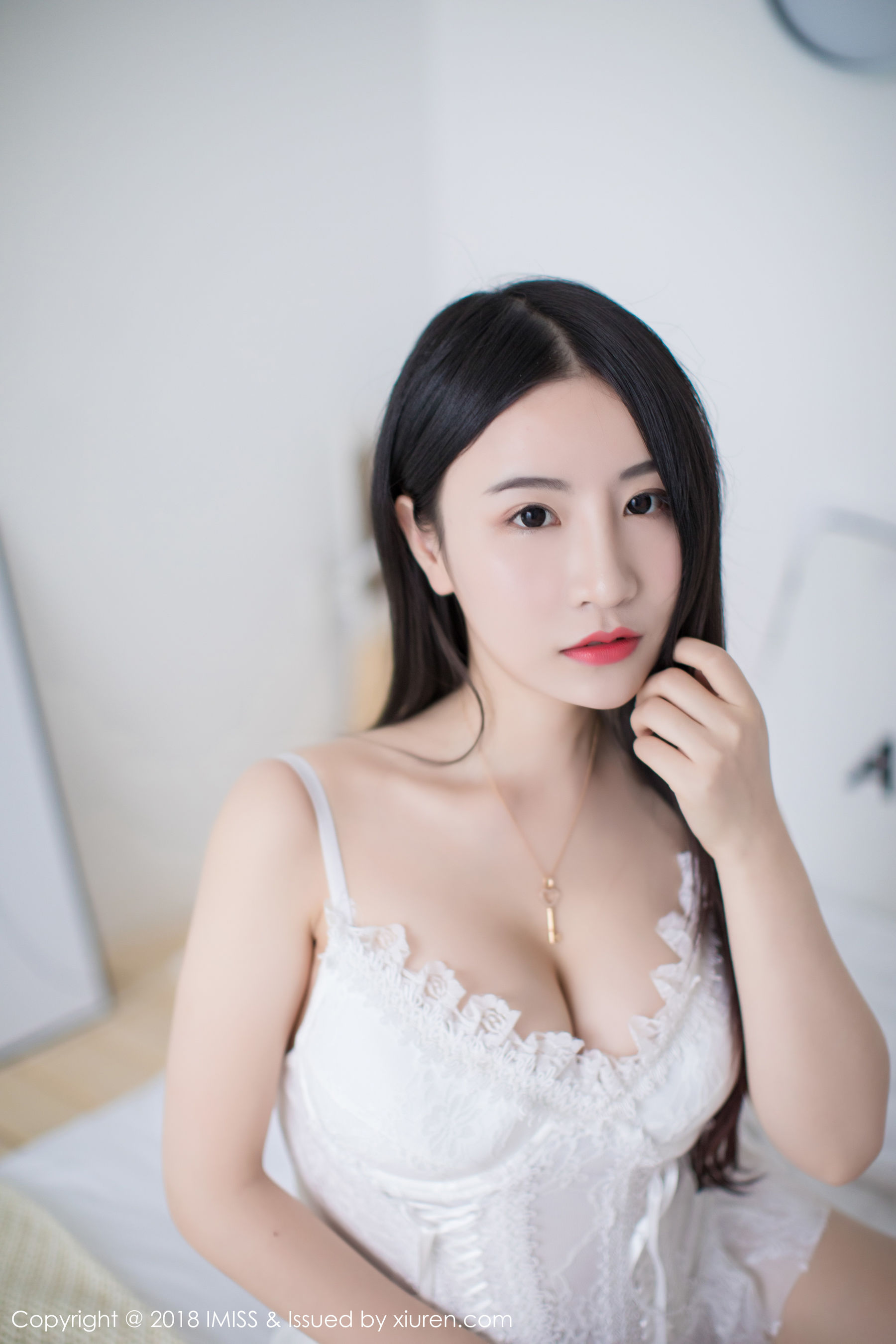 绯月樱-Cherry/谢芷馨《丝袜美腿写真》 [爱蜜社IMiss] Vol.236