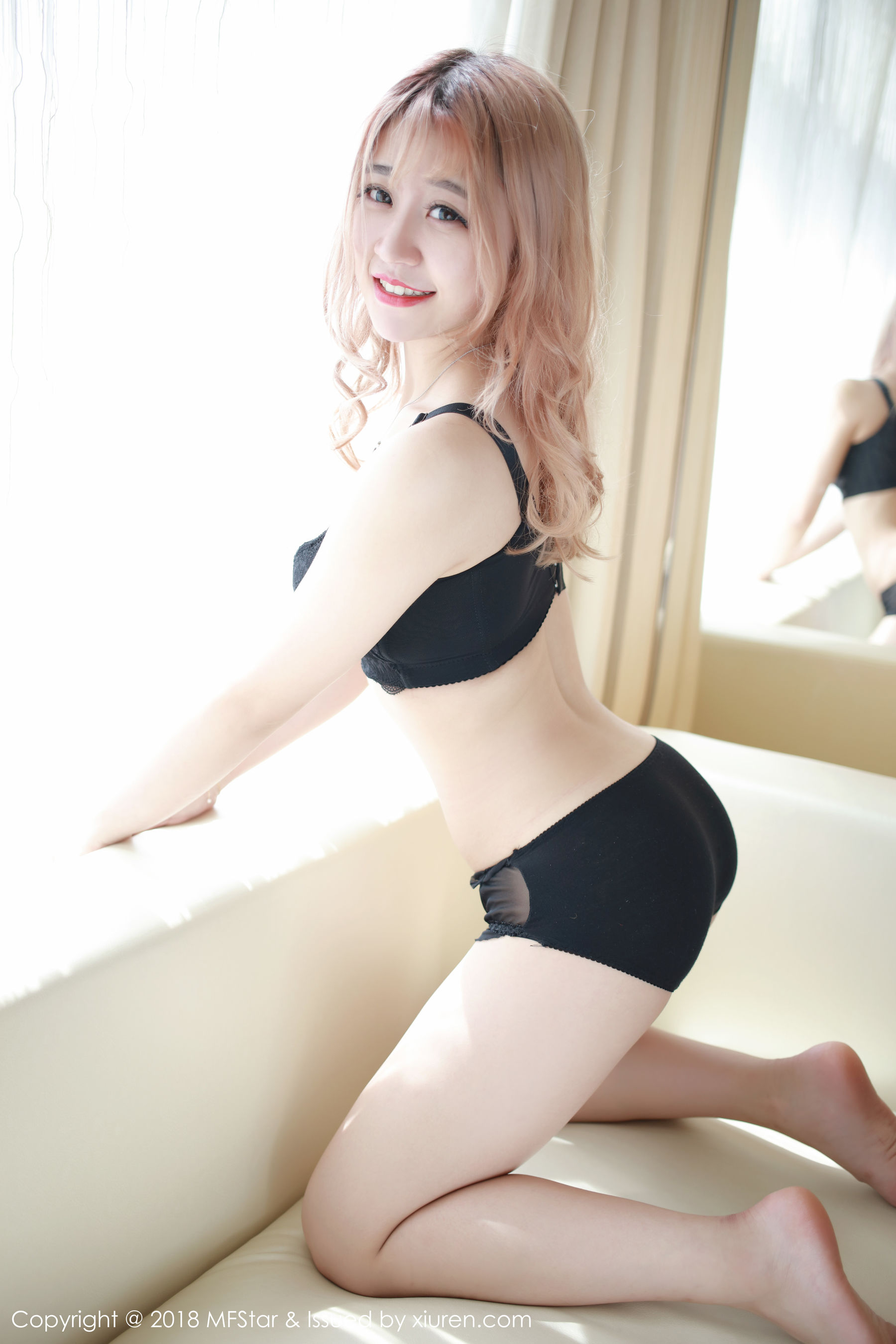 静静tobey《肤若琼脂的金发美女》 [模范学院MFStar] Vol.120