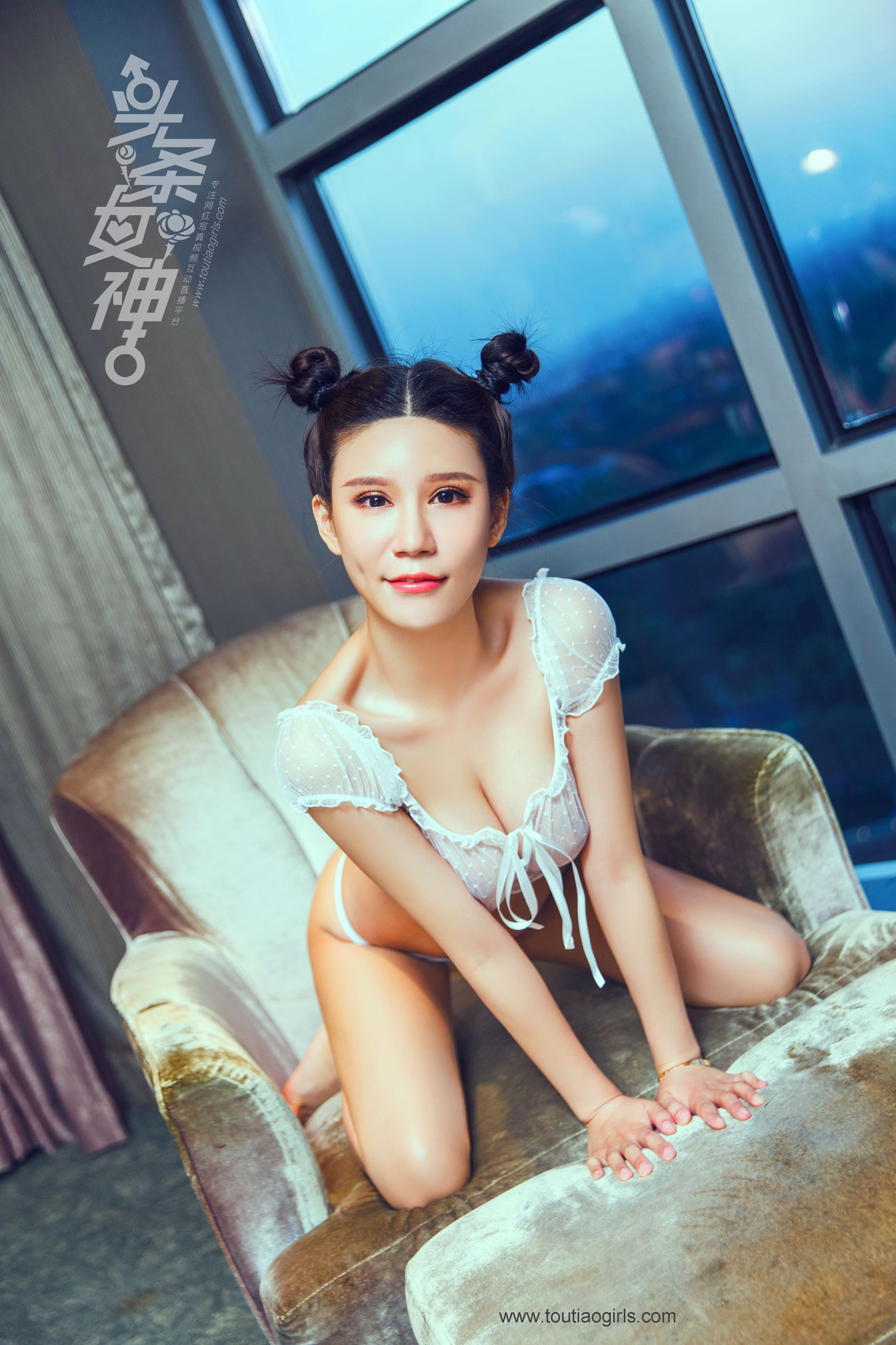 米璐《蜜桃少女》 [头条女神Toutiaogirls]