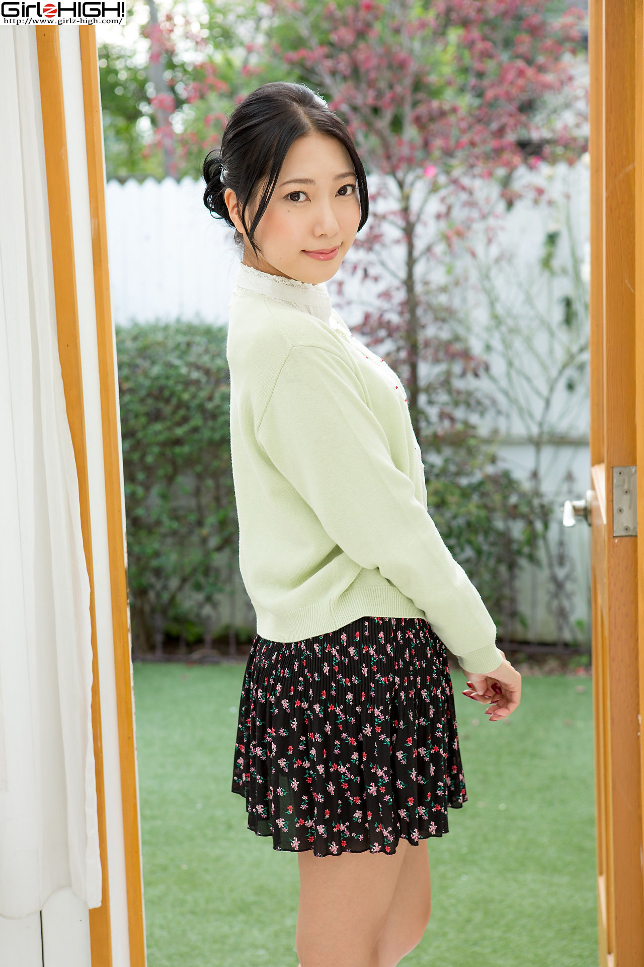 三田羽衣《僕たち（私たち）お尻だ～いすき！》私服 [Girlz-High]