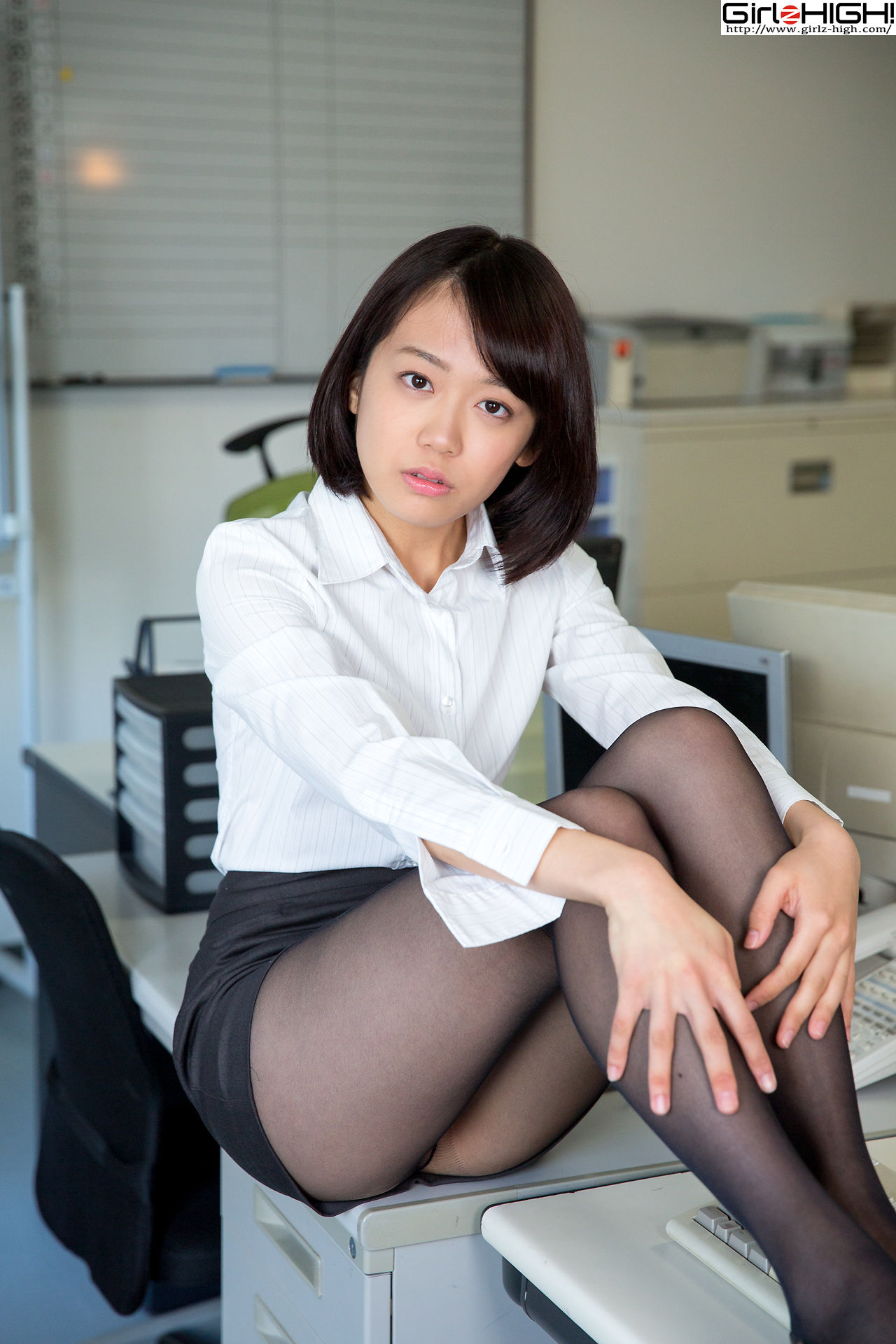 [Girlz-High] 西野小春 - 黑丝OL诱惑 - bkoh_005_001