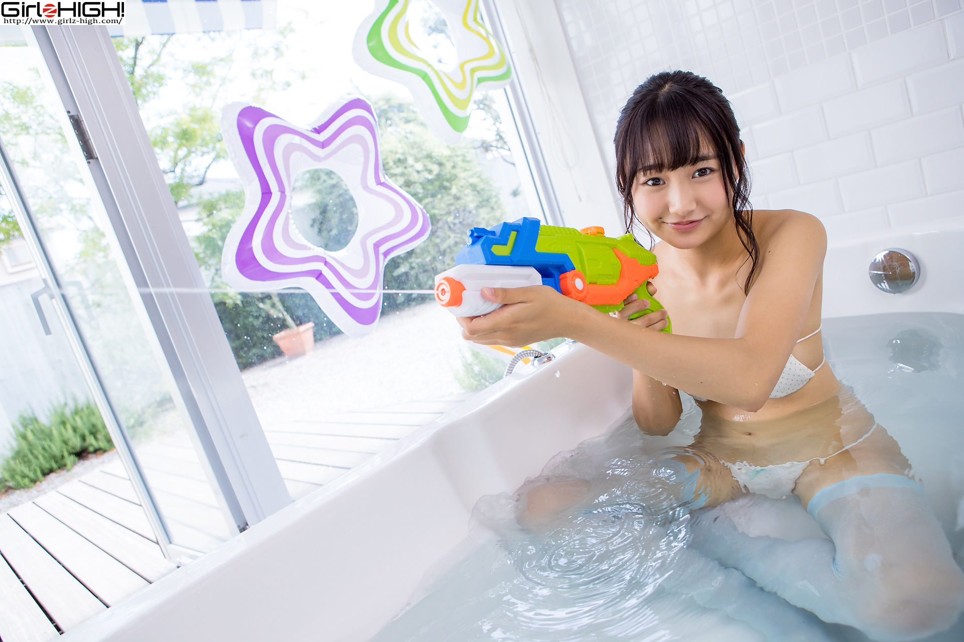 西野花恋《ニーハイコレクション》眼帯ビキニ [Girlz-High]