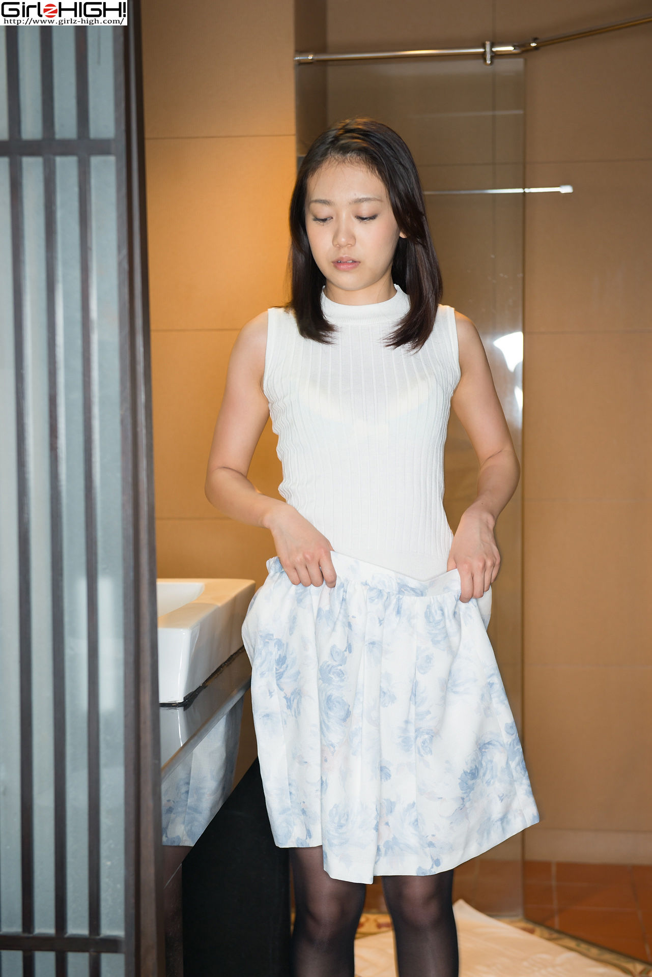 [Girlz-High] Koharu Nishino 西野小春 - 居家诱惑 - bkoh_008_001