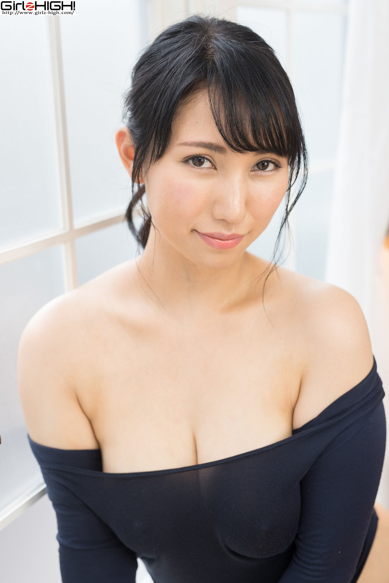 一花美沙《いけない密着取材》ロデオ [Girlz-High]