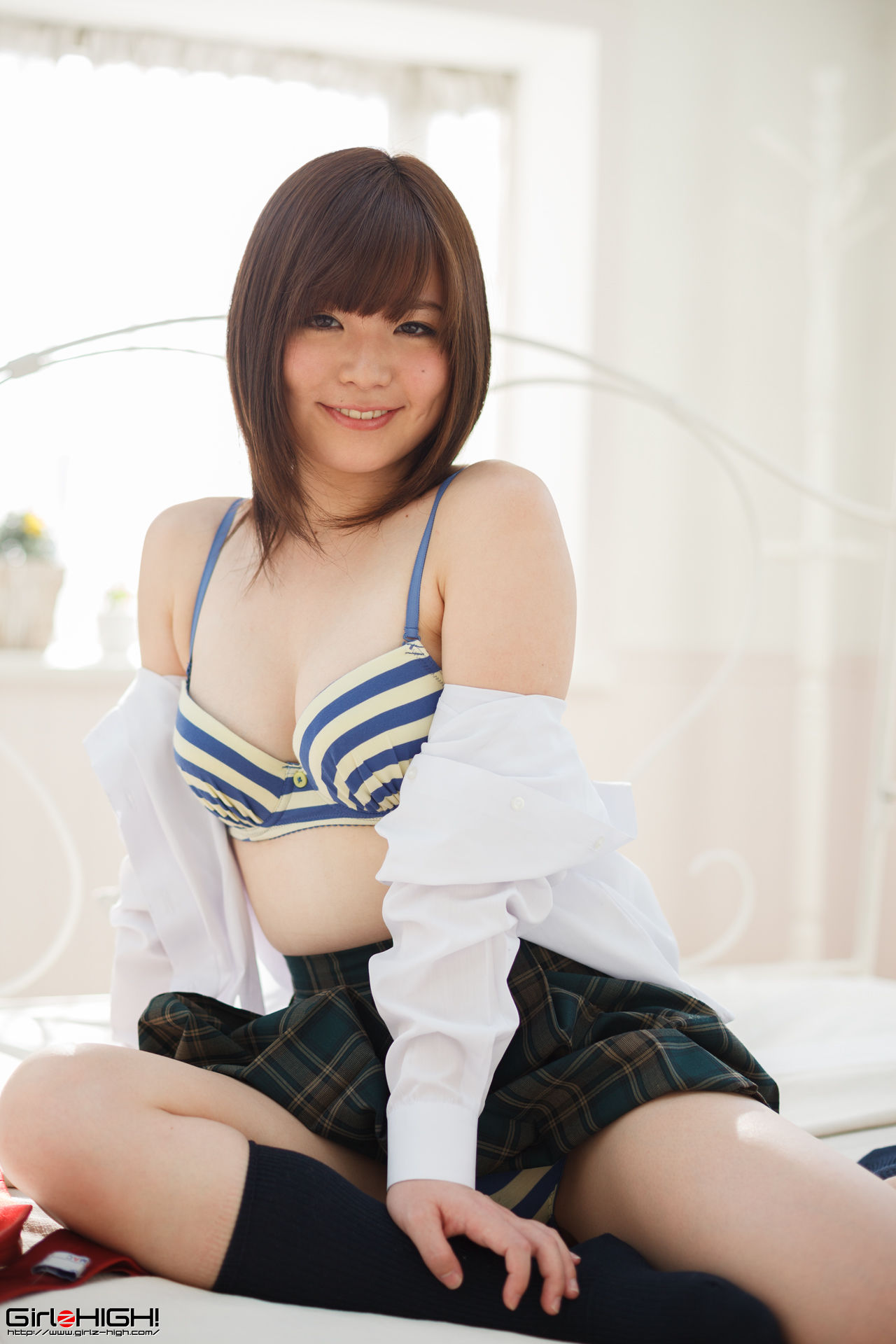 [Girlz-High] 吉見りぃな Riina Yoshimi #g024 Gravure Gallery 03