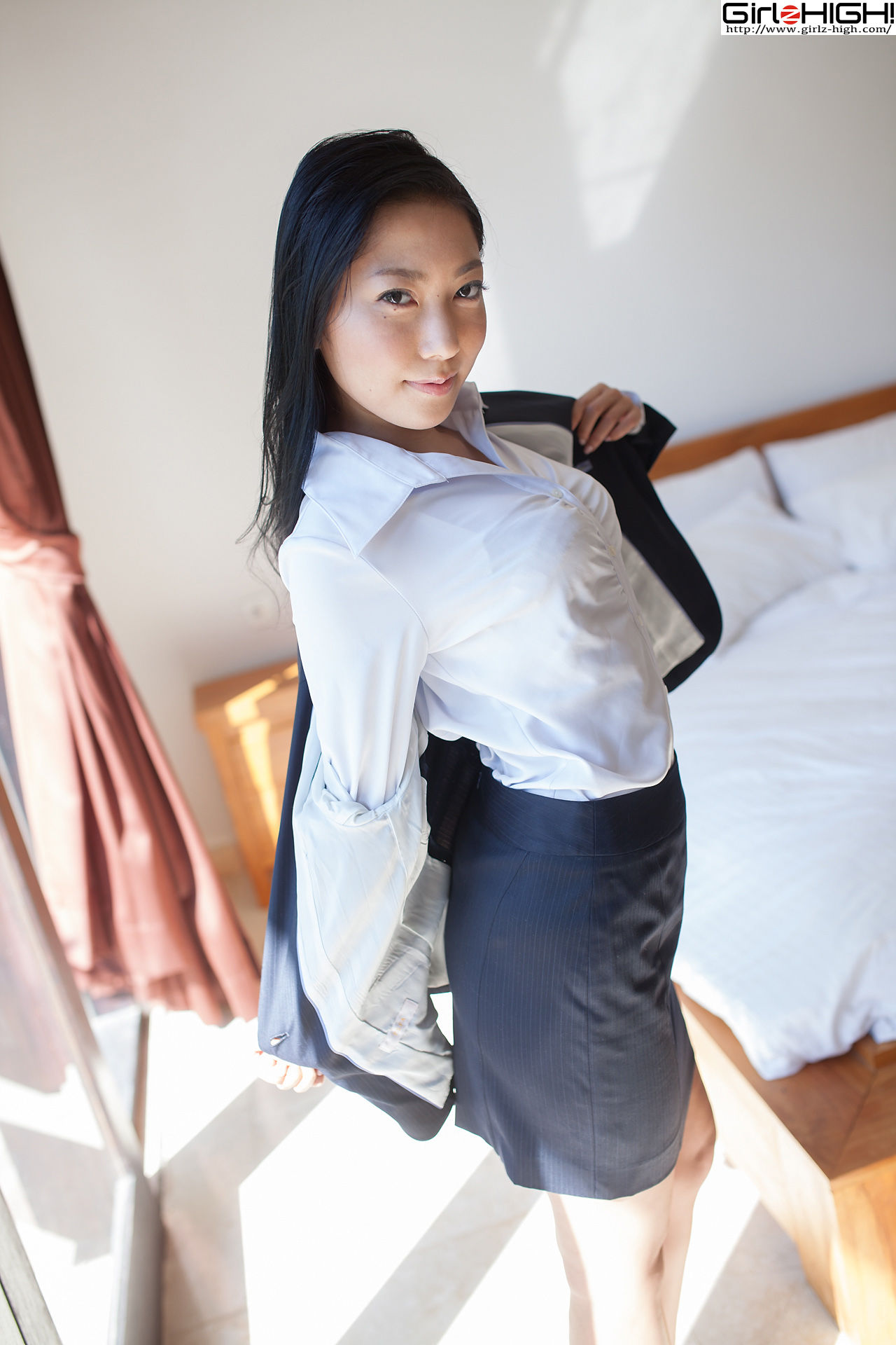 [Girlz-High] Ui Mita 三田羽衣 - 肉丝袜OL系列 - buno_012_001