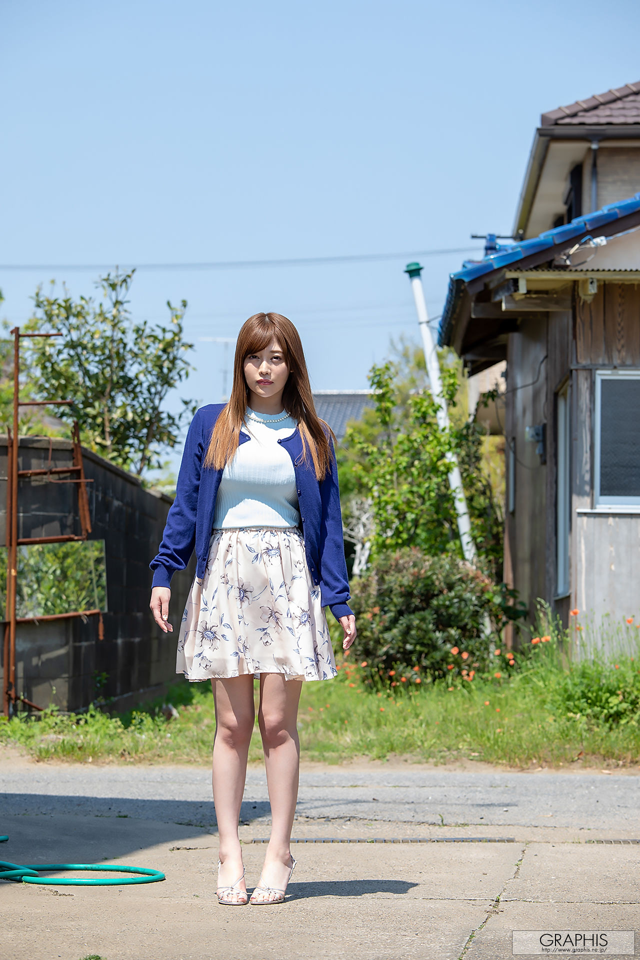 [Graphis] First Gravure 初脱ぎ娘 益坂美亜 Mia Masuzaka