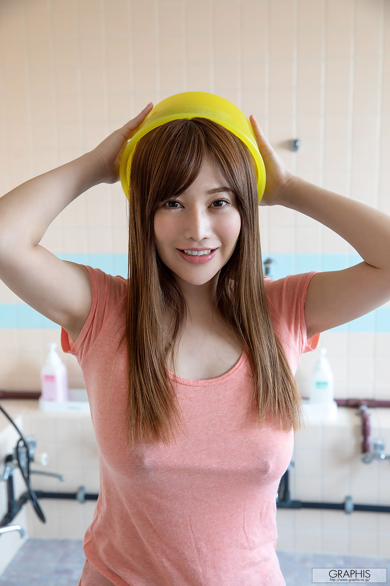 [Graphis] First Gravure 初脱ぎ娘 益坂美亜 Mia Masuzaka