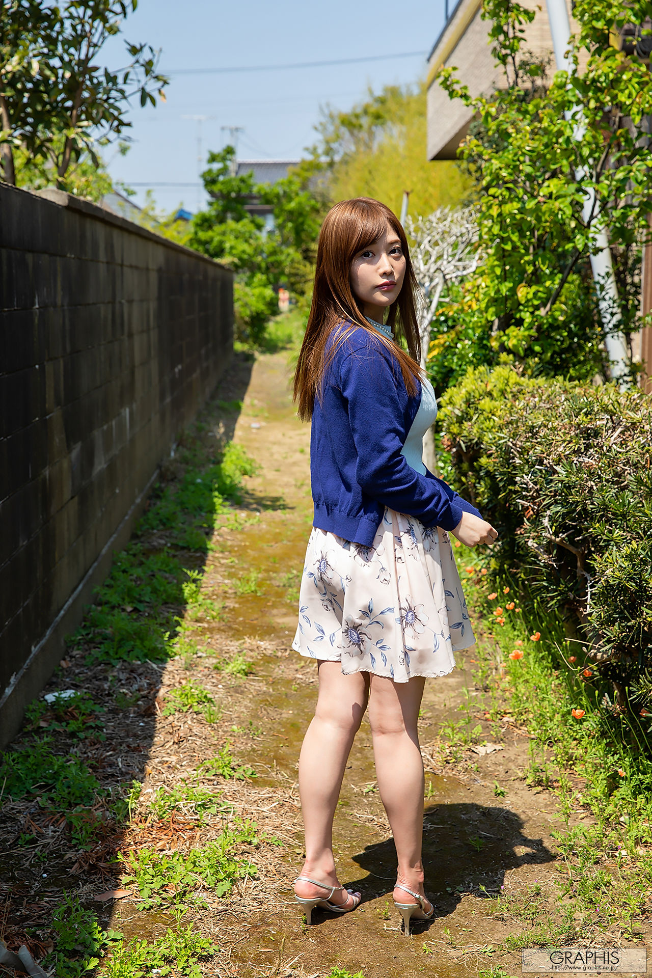 [Graphis] First Gravure 初脱ぎ娘 益坂美亜 Mia Masuzaka