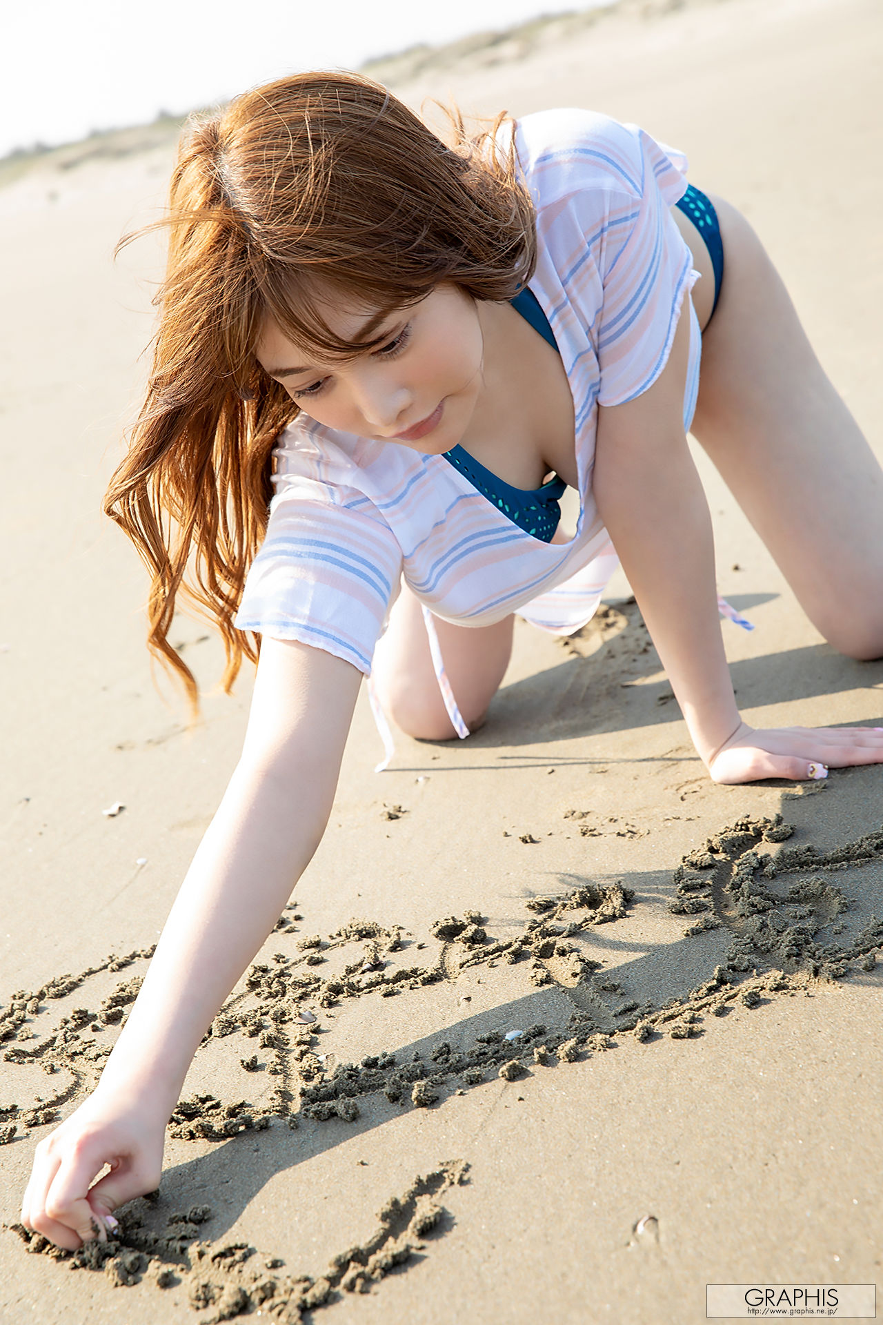 [Graphis] First Gravure 初脱ぎ娘 益坂美亜 Mia Masuzaka