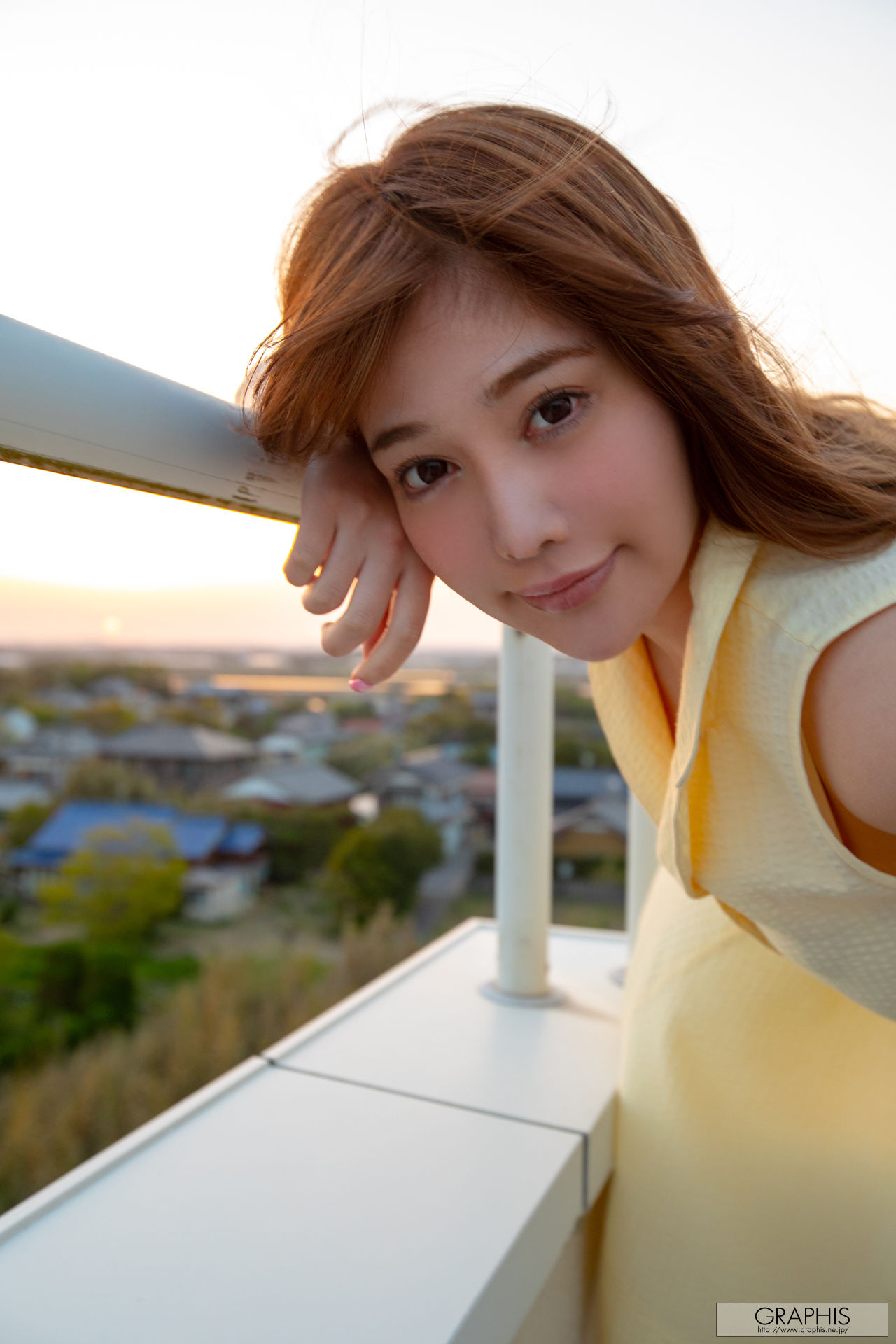 [Graphis] First Gravure 初脱ぎ娘 益坂美亜 Mia Masuzaka