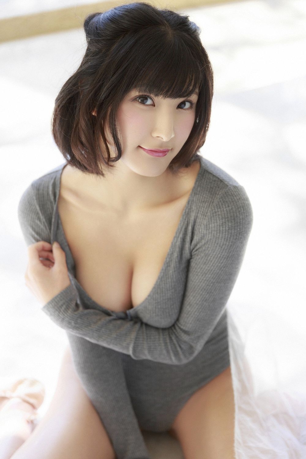彩川ひなの《考えるな！感じろ！》 [YS-Web] Vol.802