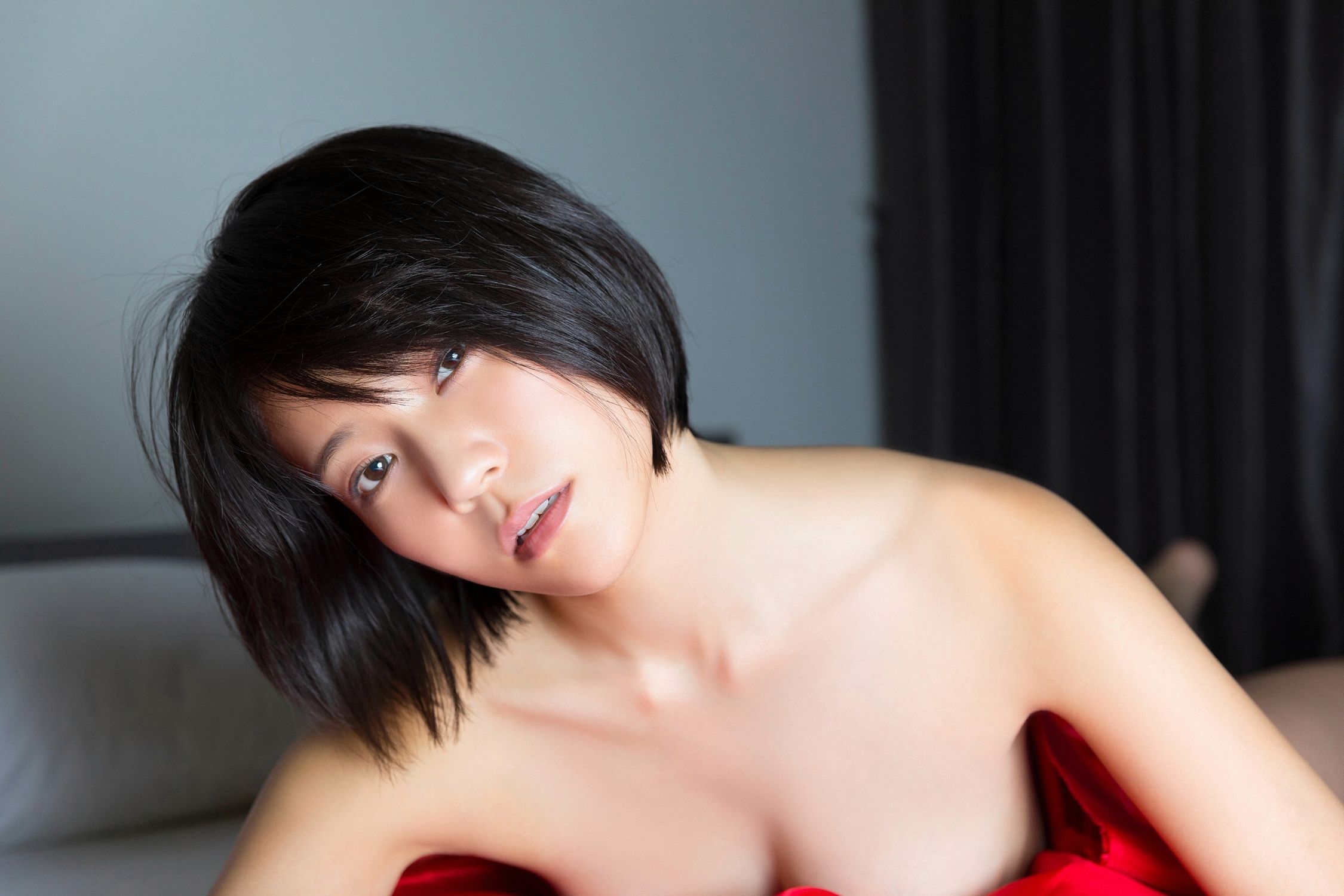 白川悠衣《四つの顔を持つ女》 [YS-Web] Vol.810