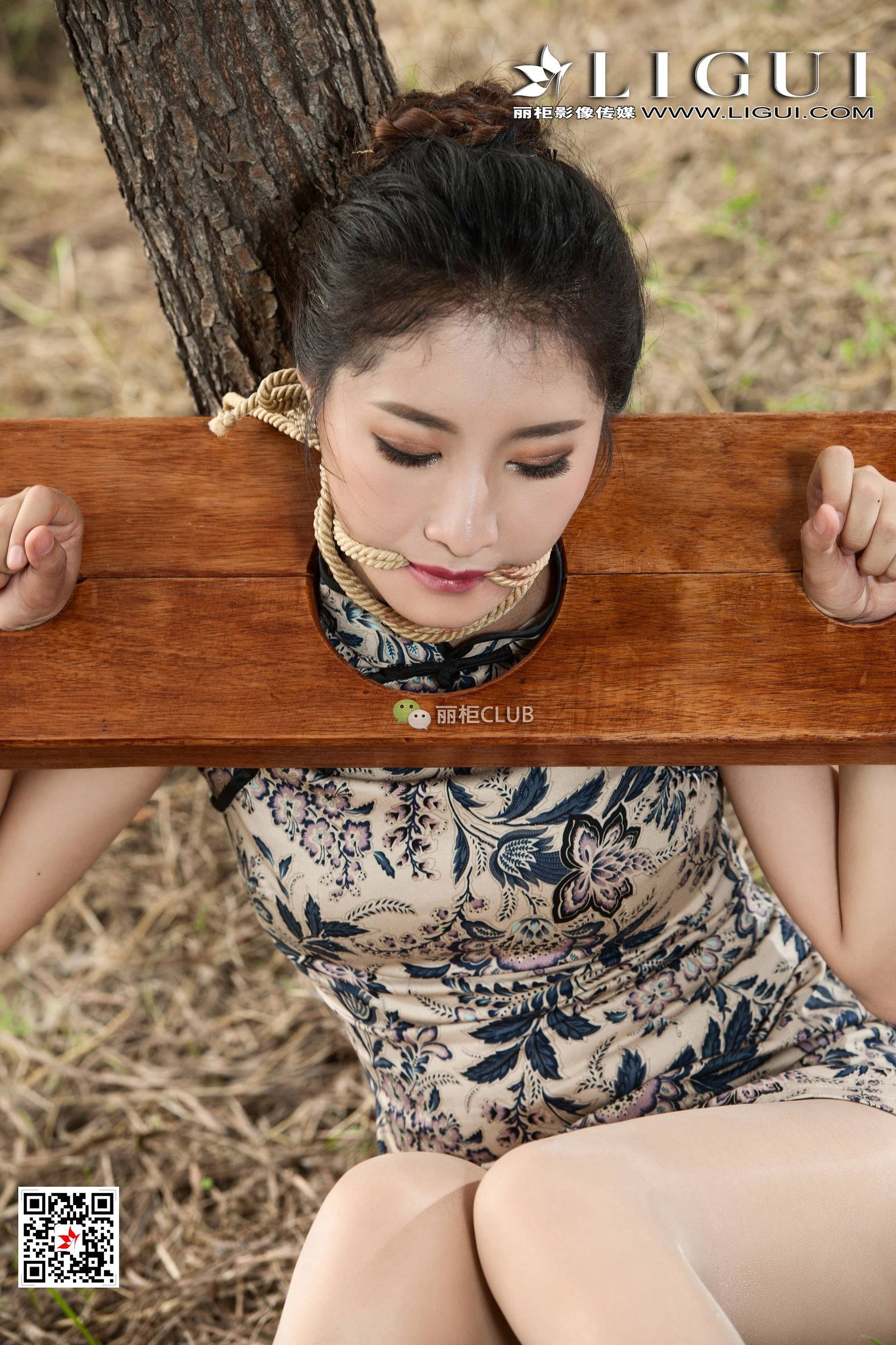 腿模思彤《旗袍美束镣铐人体》 [丽柜LIGUI] 网络丽人