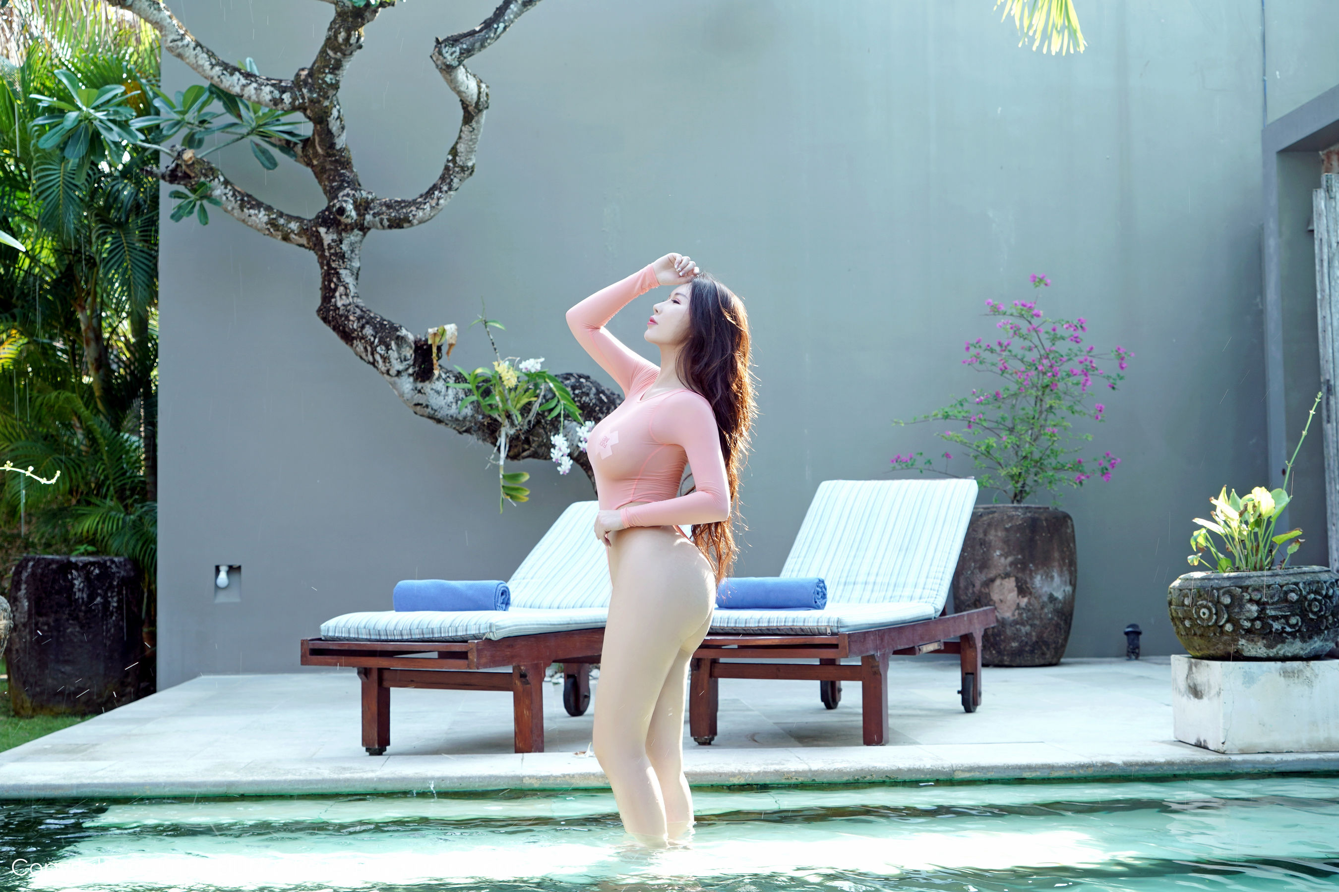 Egg_尤妮丝《充满着熟女韵味的丰润圆翘美臀》 [嗲囡囡FEILIN] VOL.143