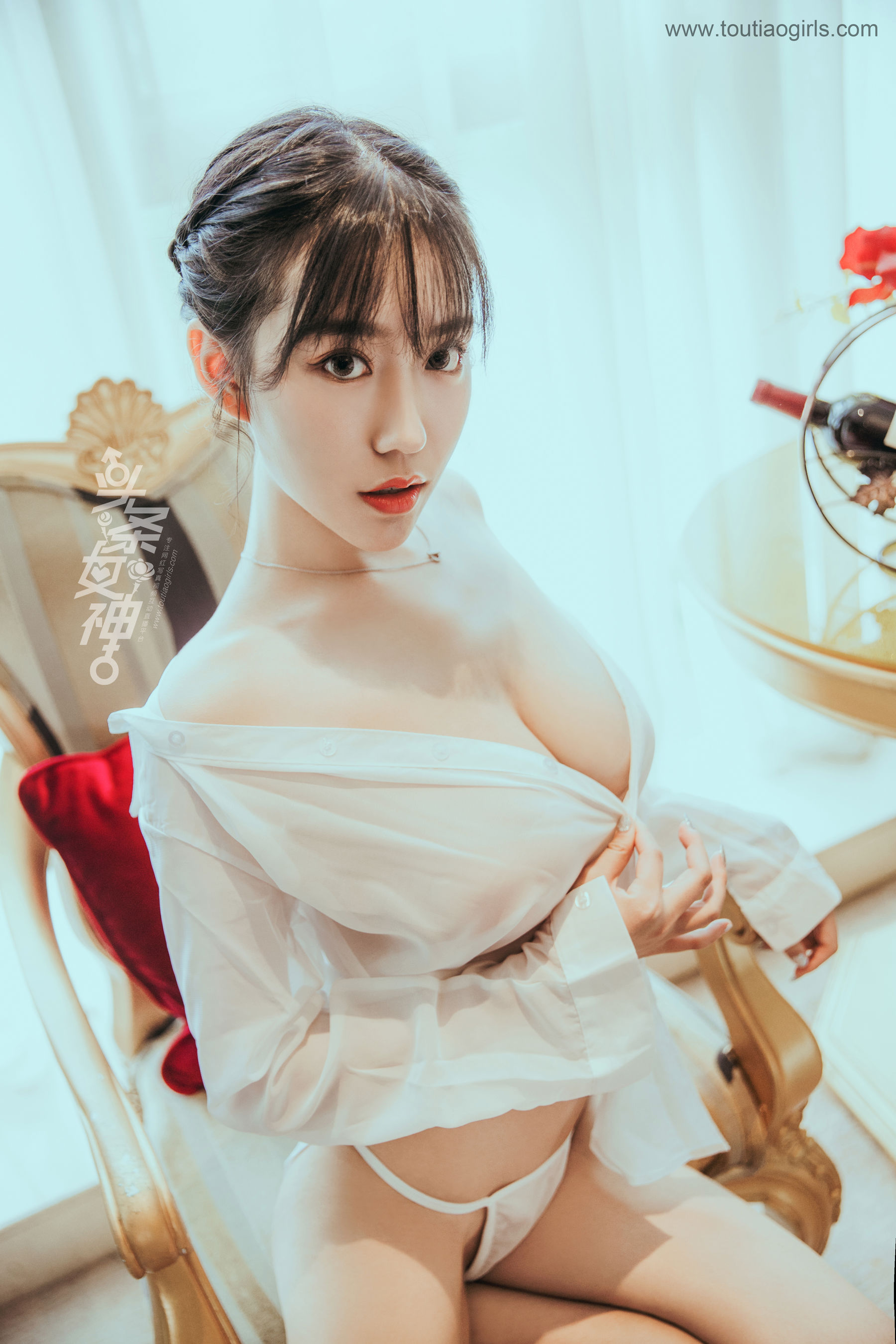 陈亦菲《冰雪素人 豆蔻花颜》 [头条女神Toutiaogirls]